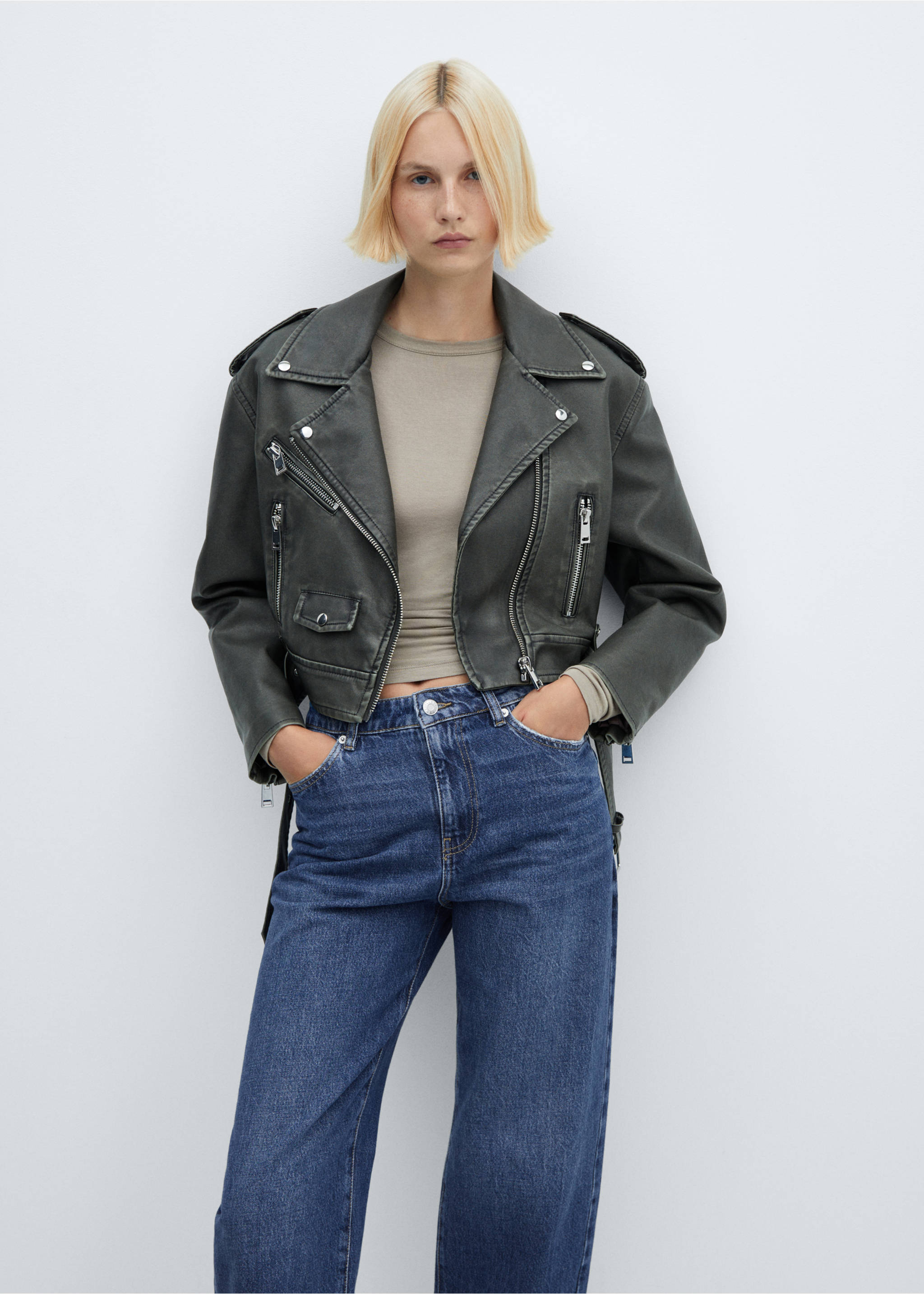 High-waist slouchy jeans - Details of the article 1, Dark Blue. Ref: 57005974-00.