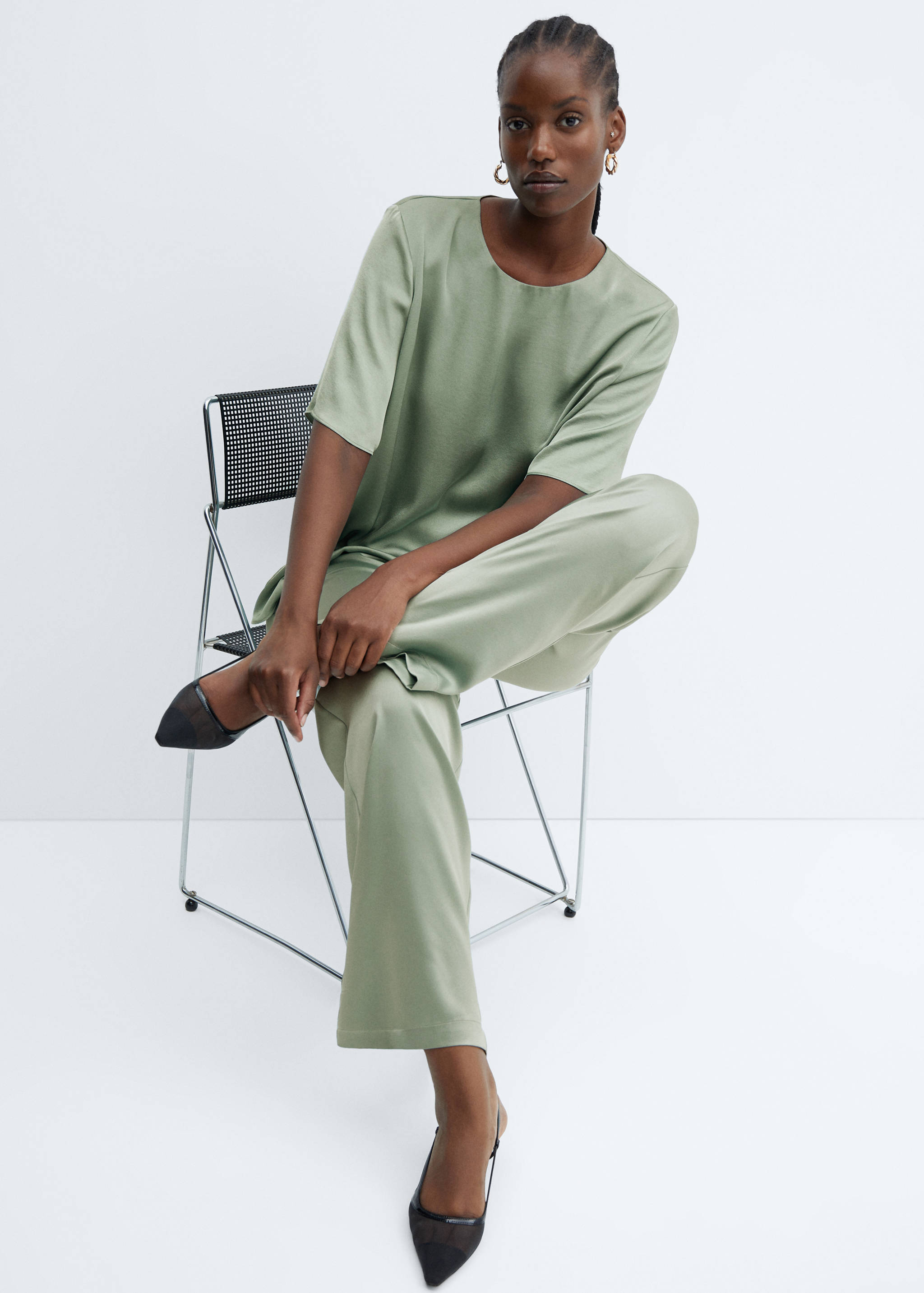 Satin trousers with elastic waist - Details of the article 4