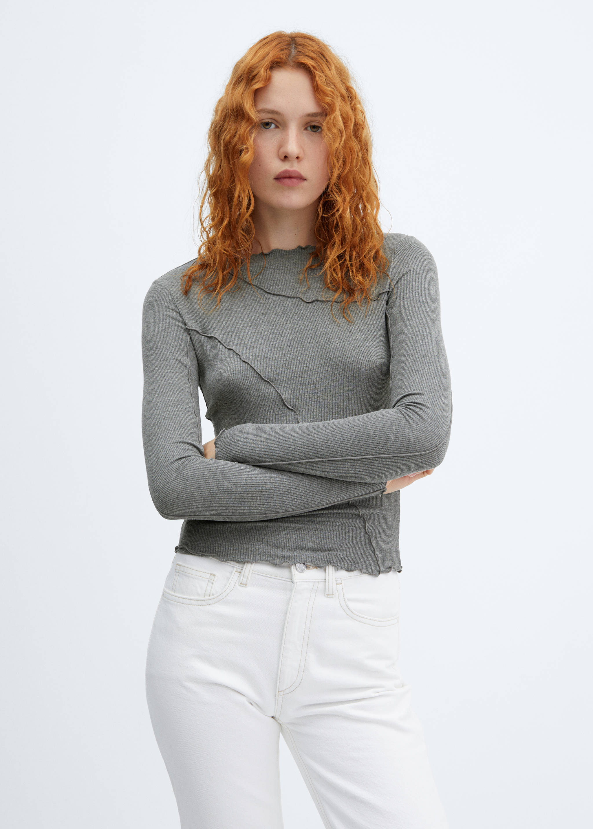 Ribbed T-shirt with decorative seams - Medium plane