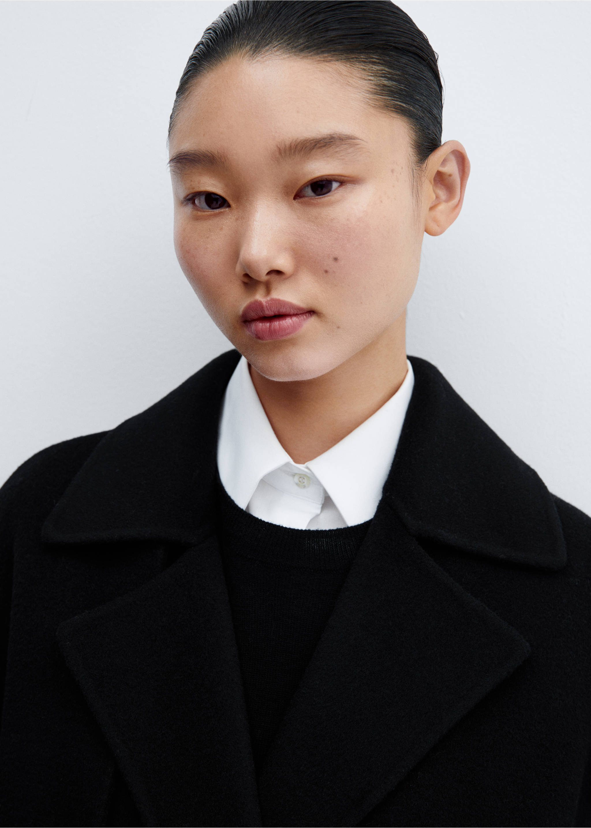 Handmade wool coat with belt - Details of the article 1, Black. Ref: 57006716-00.