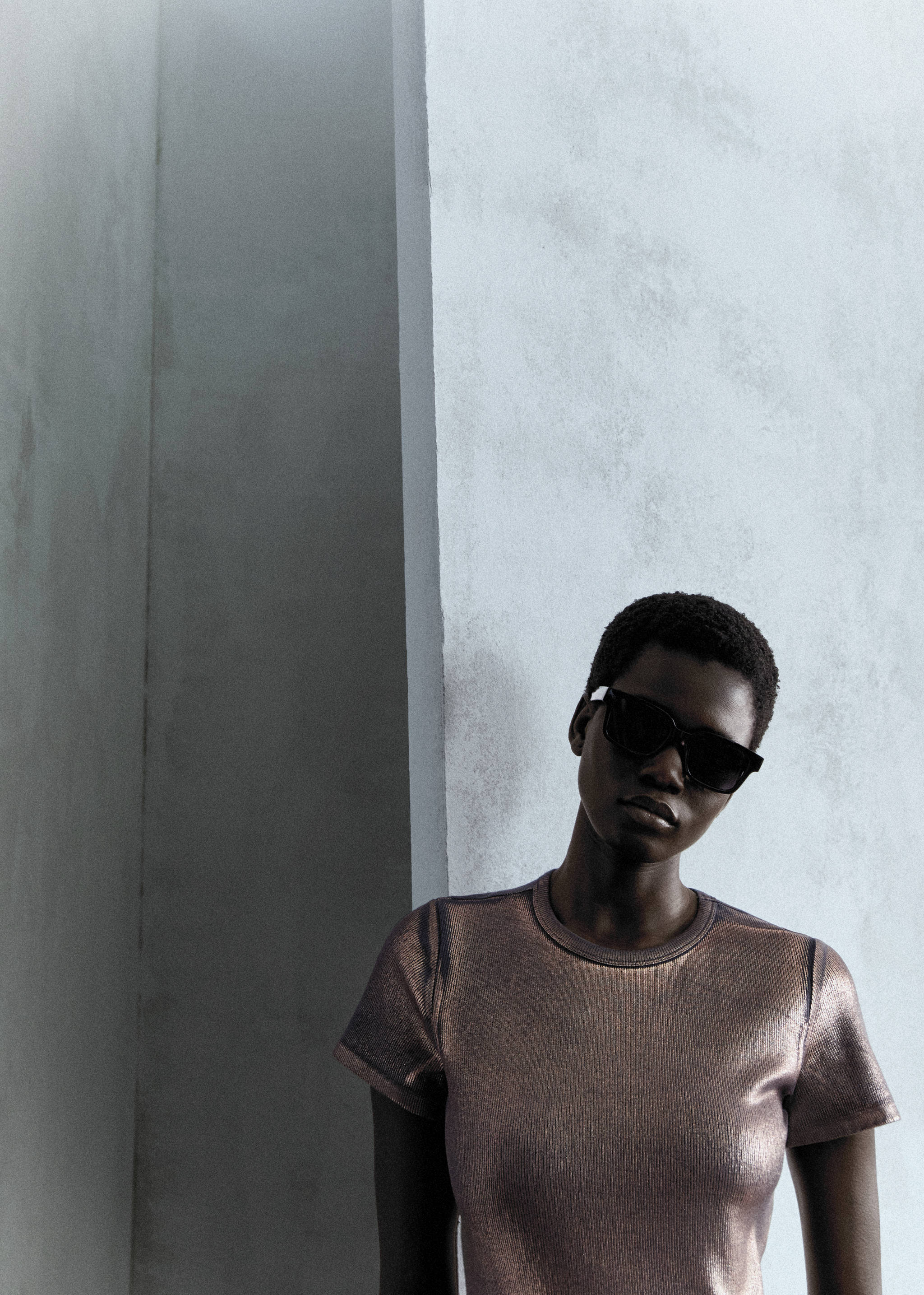 Foil short-sleeved t-shirt - Details of the article 3
