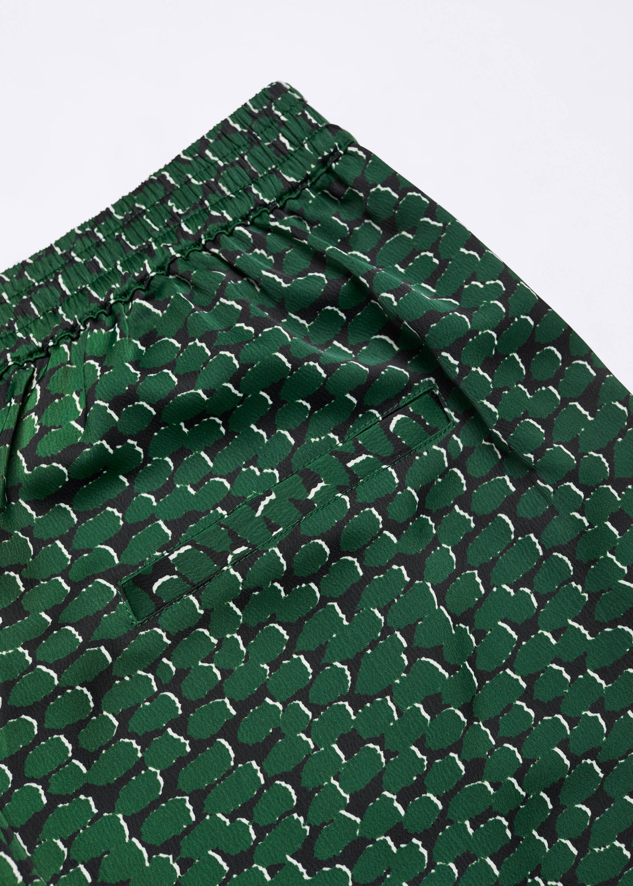 Fließende, bedruckte Hose - Detail des Artikels 8