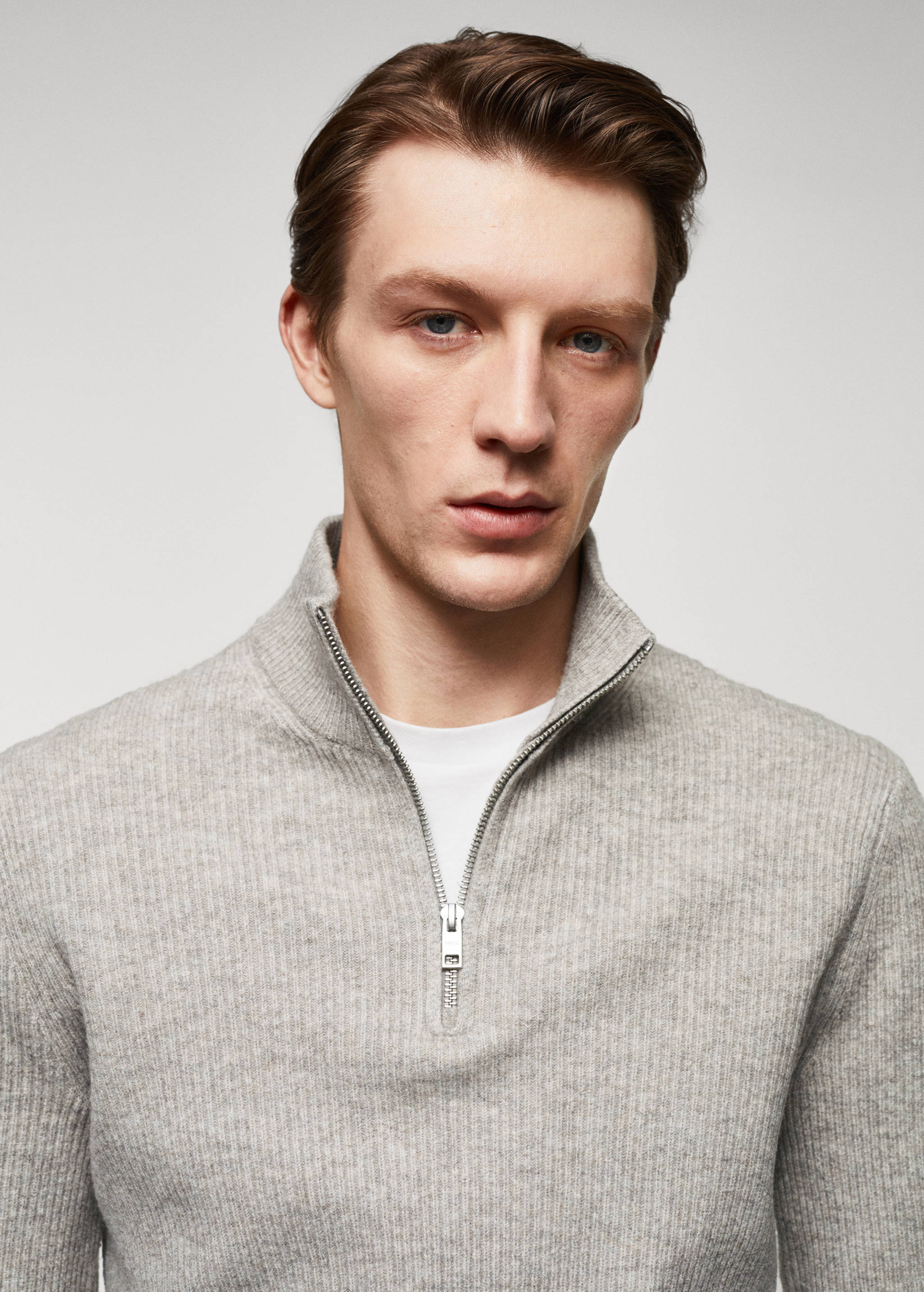 Ribbed sweater with zip - Details of the article 1