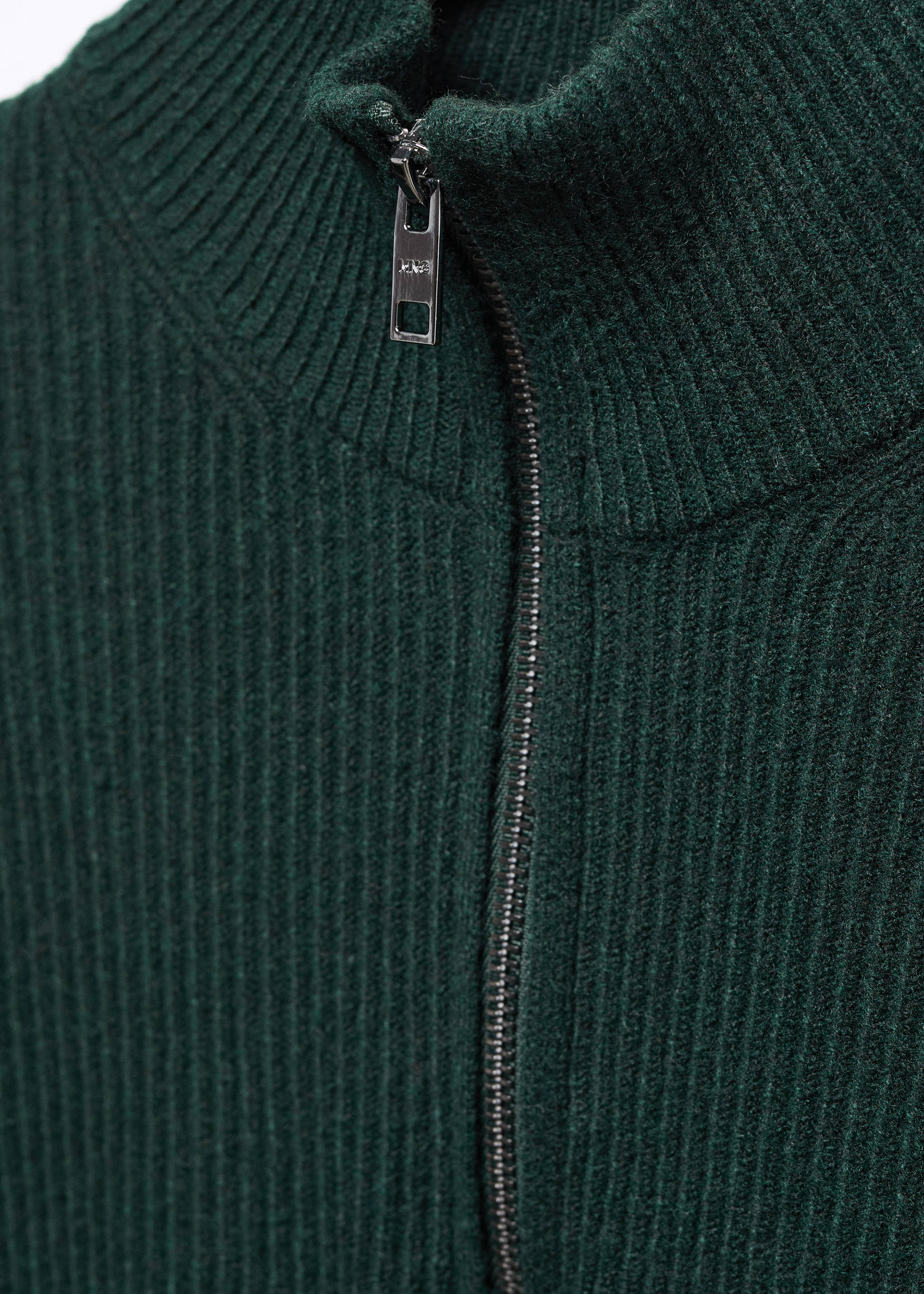Ribbed sweater with zip - Details of the article 8