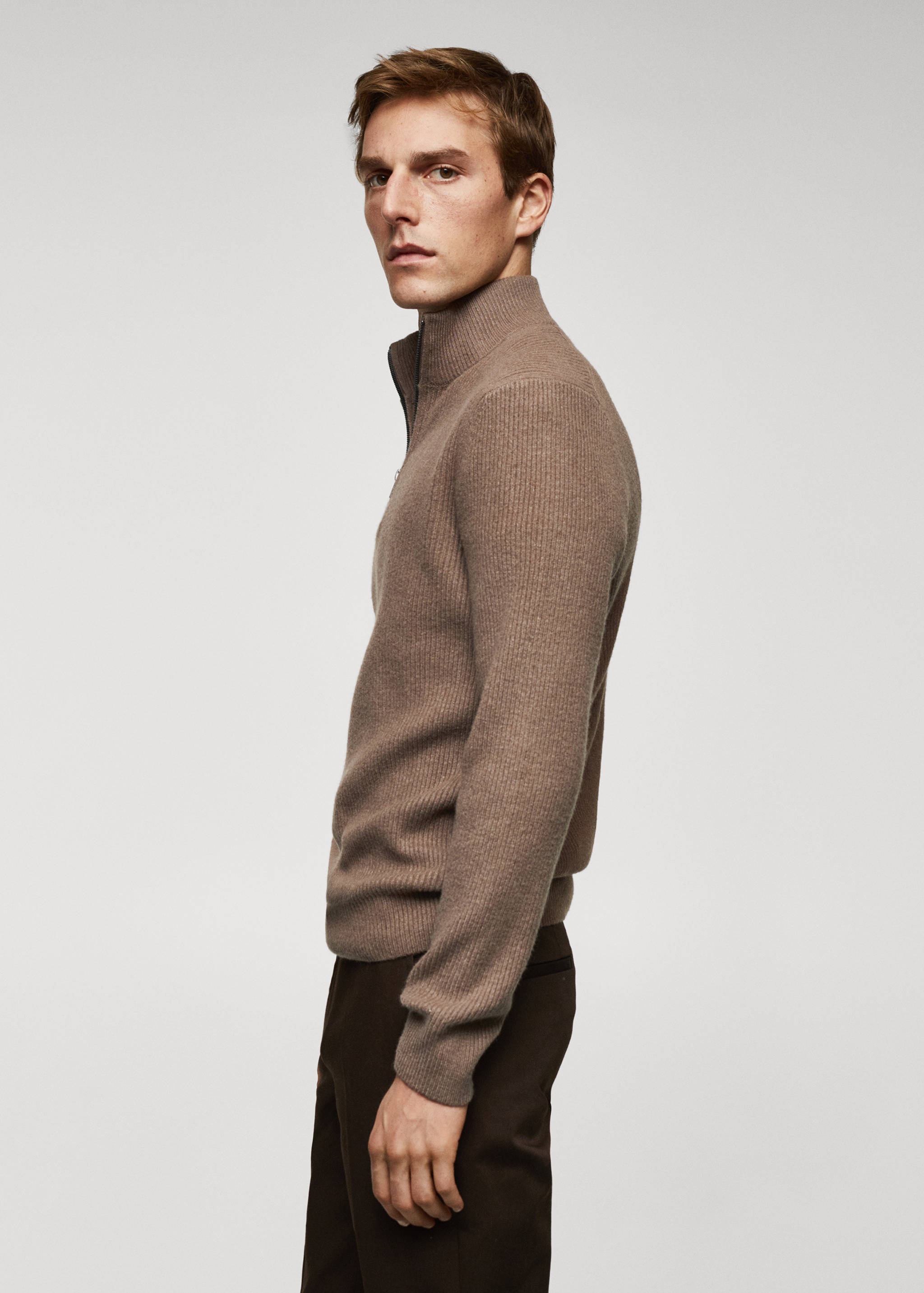 Ribbed sweater with zip - Details of the article 2