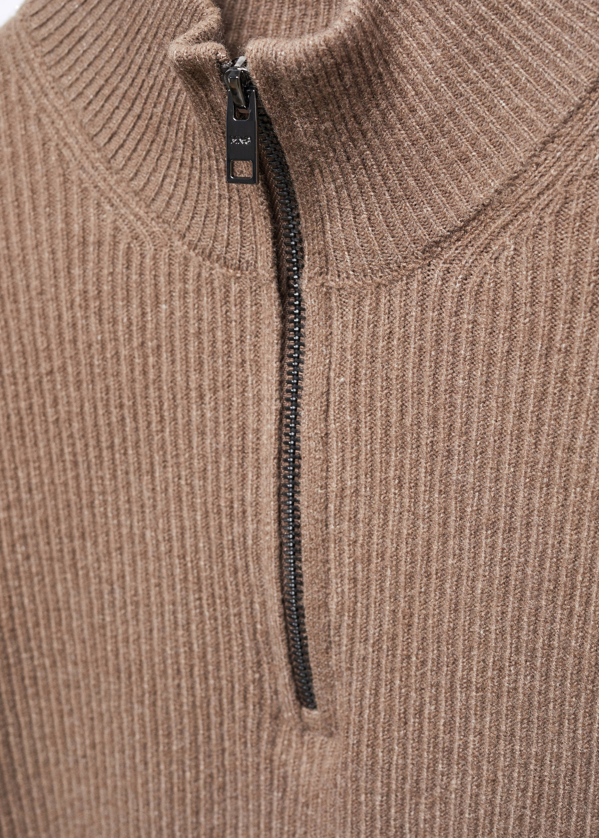 Ribbed sweater with zip - Details of the article 8