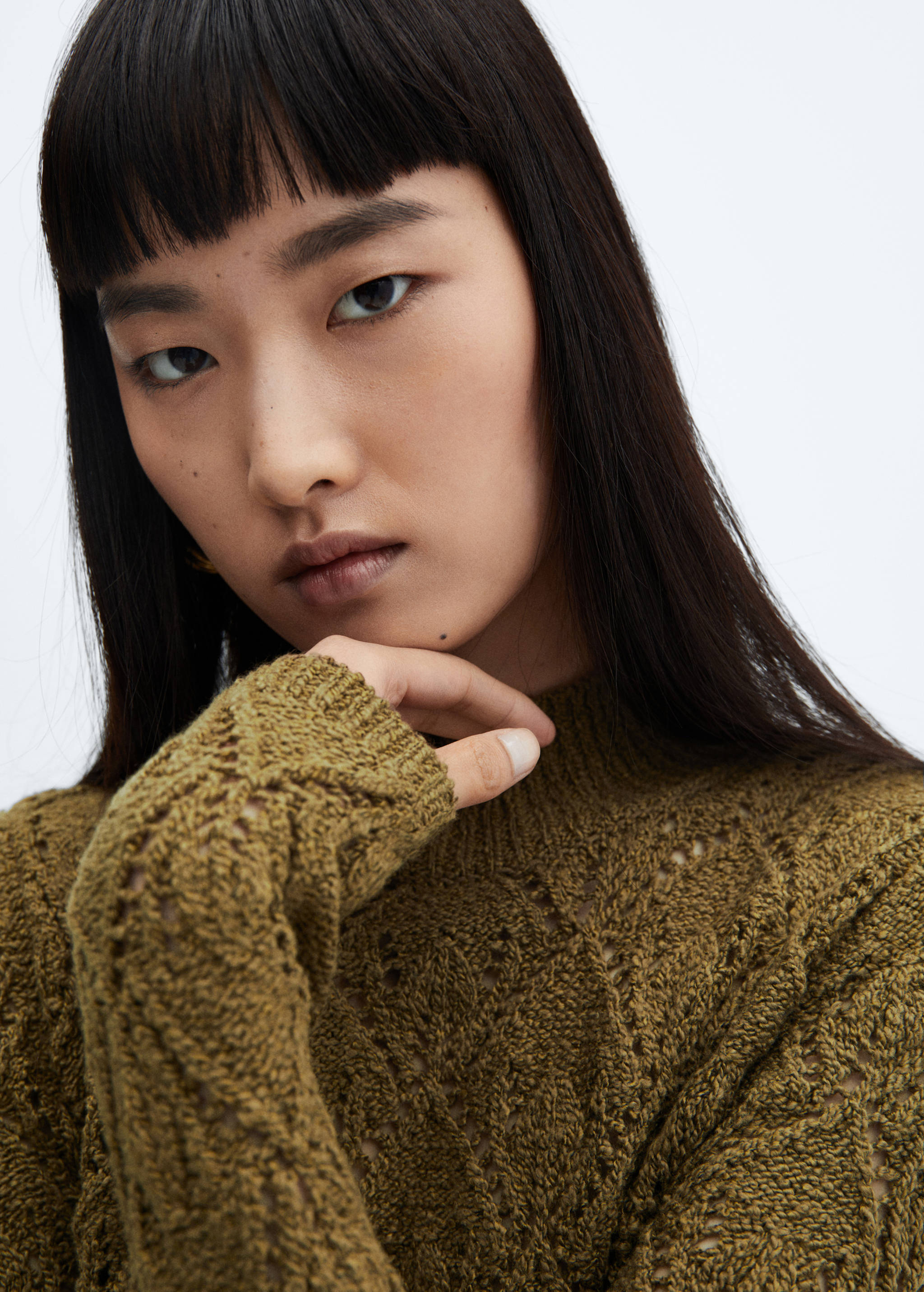 Svetr s detaily děrování - Detail zboží 1