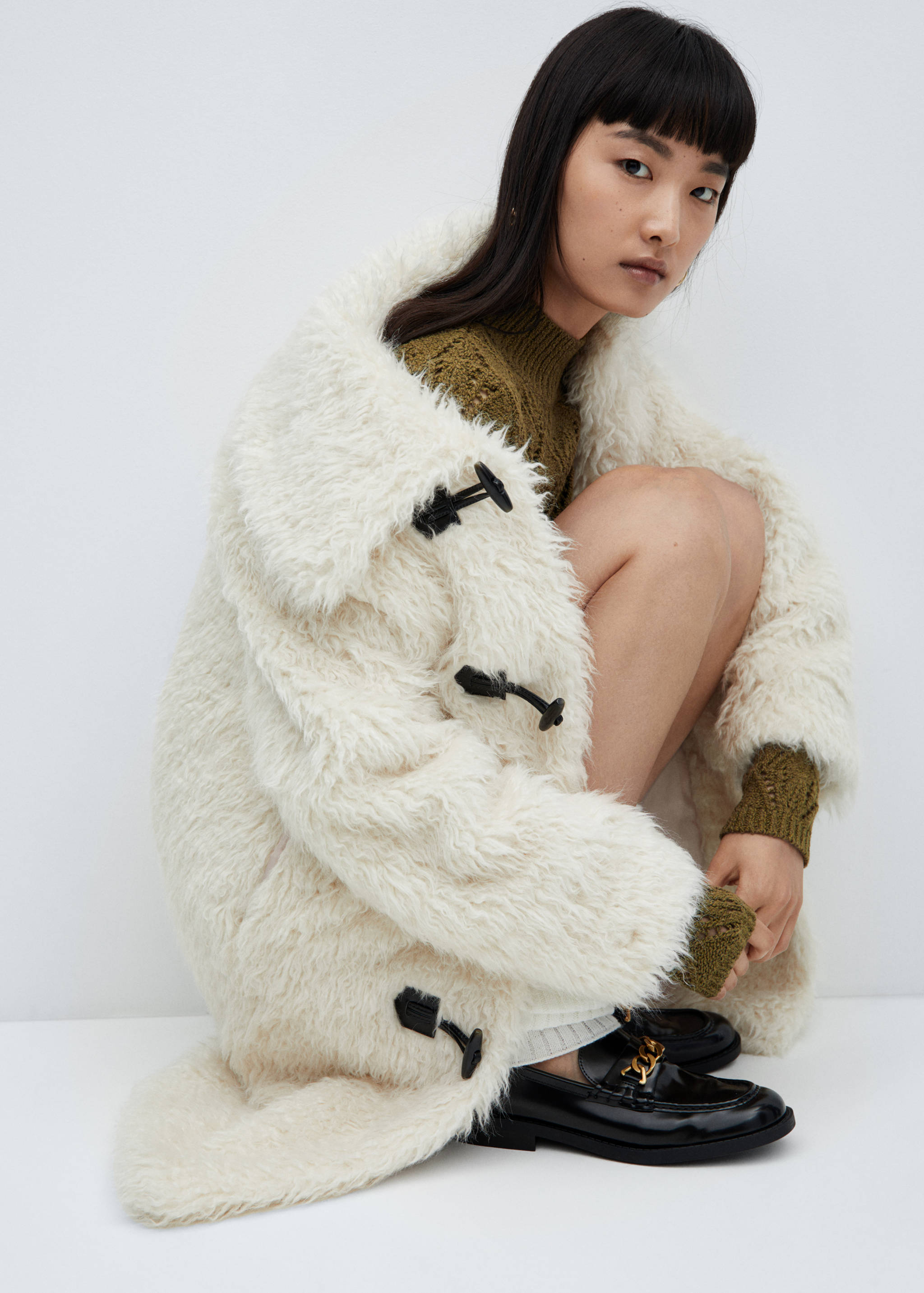 Svetr s detaily děrování - Detail zboží 2