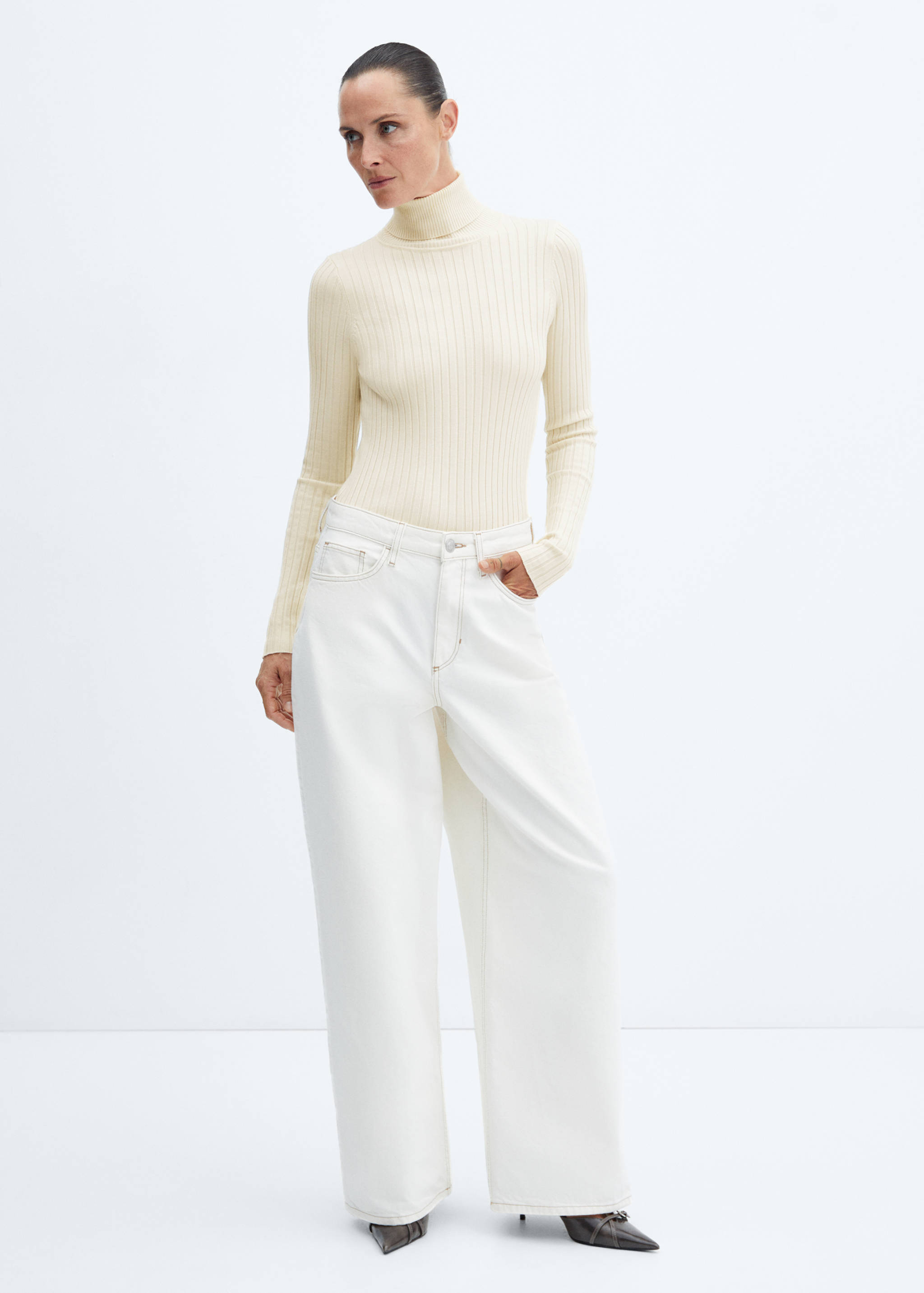 Ripp-Pullover mit Rollkragen - Allgemeine Ansicht