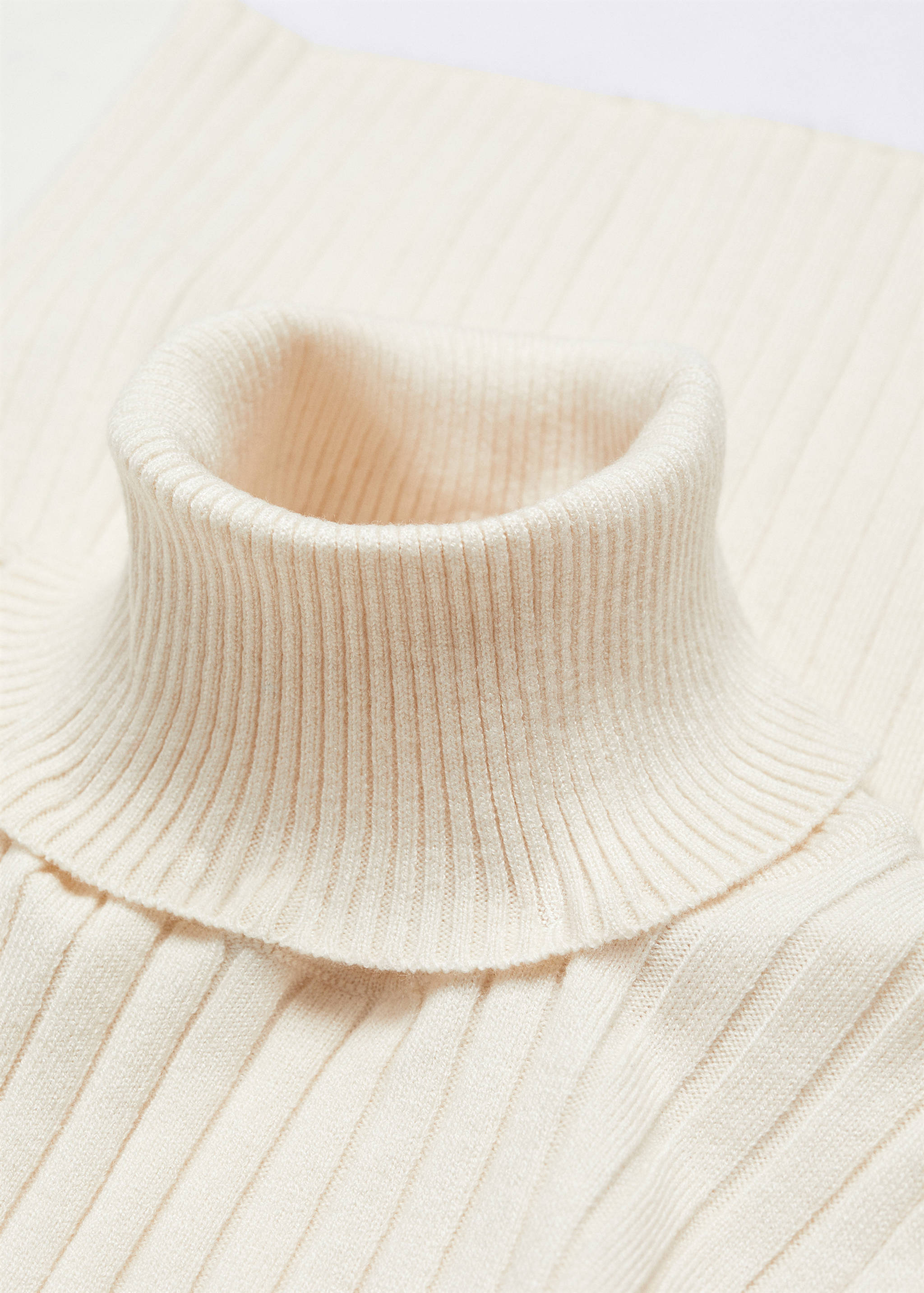 Ripp-Pullover mit Rollkragen - Detail des Artikels 8