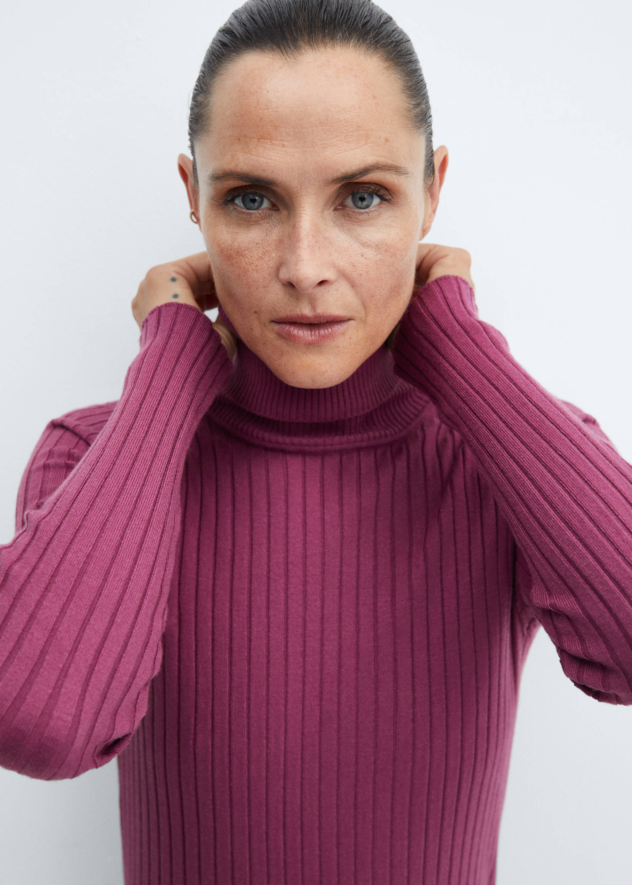 Ripp-Pullover mit Rollkragen - Detail des Artikels 1