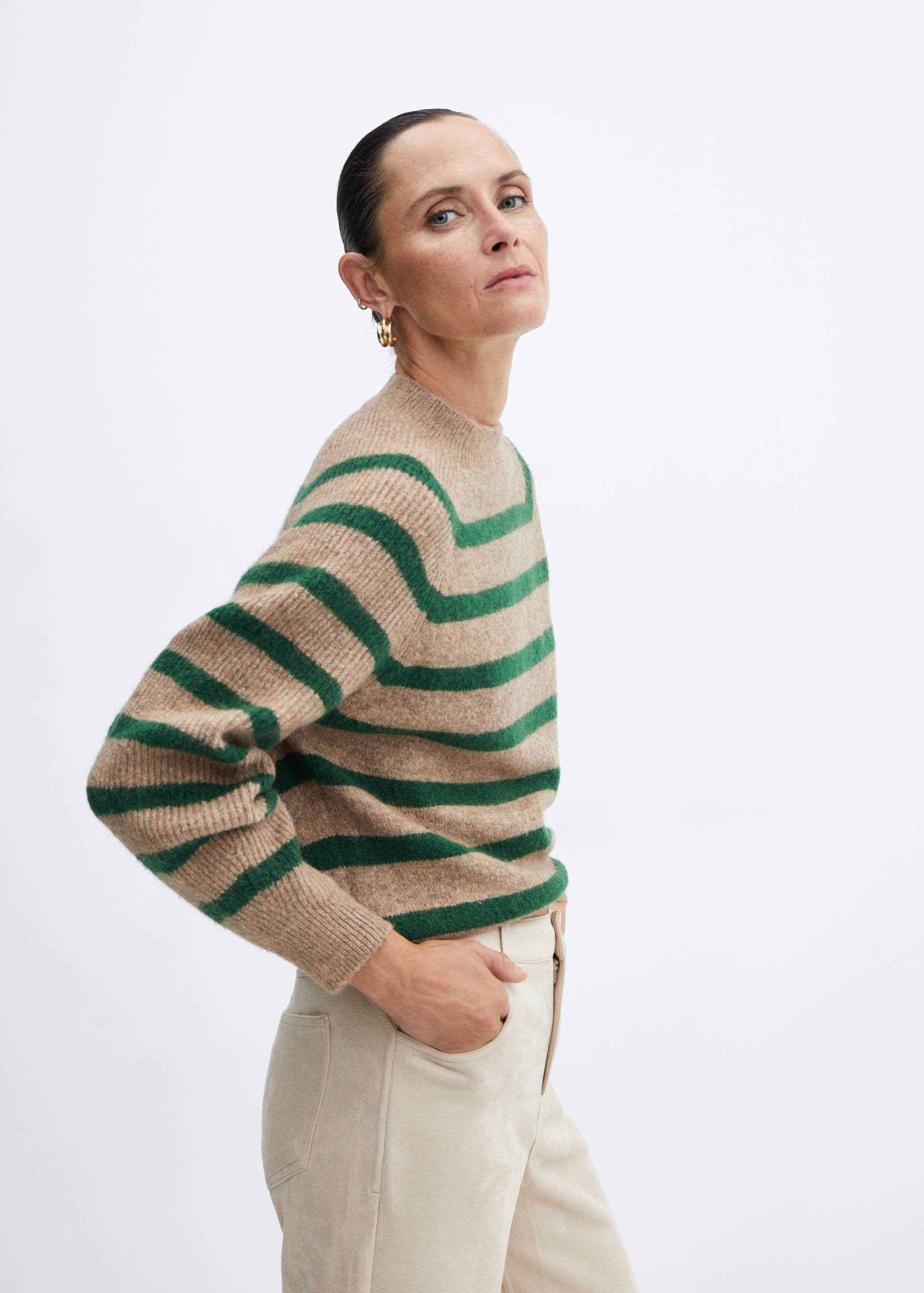 Round-neck striped sweater - Medium plane