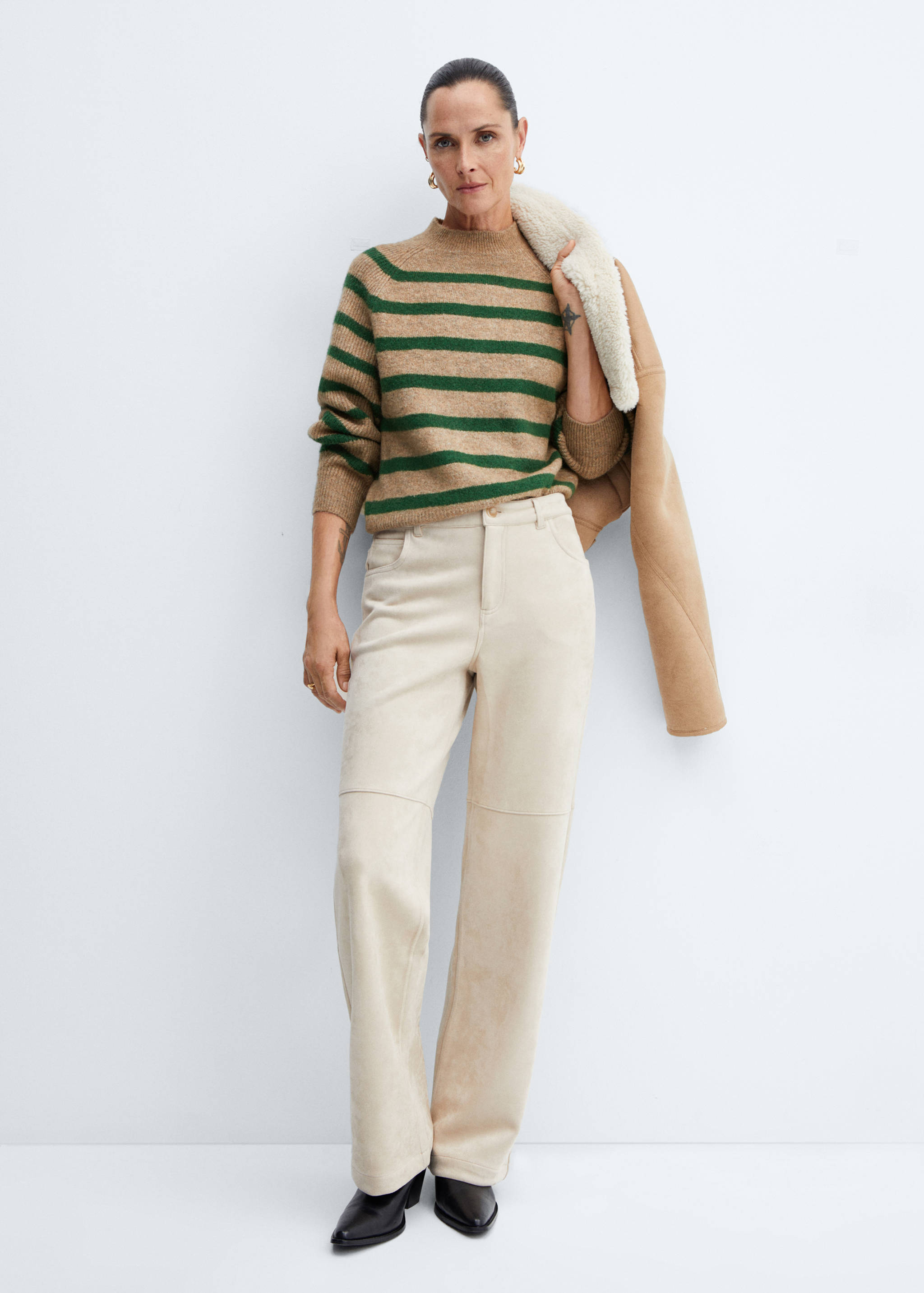 Round-neck striped sweater - Details of the article 2