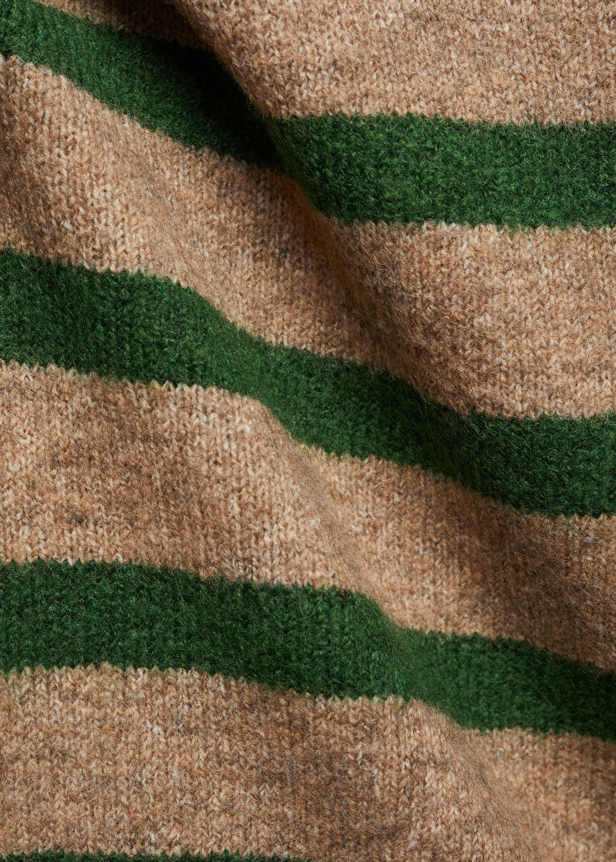 Round-neck striped sweater - Details of the article 8