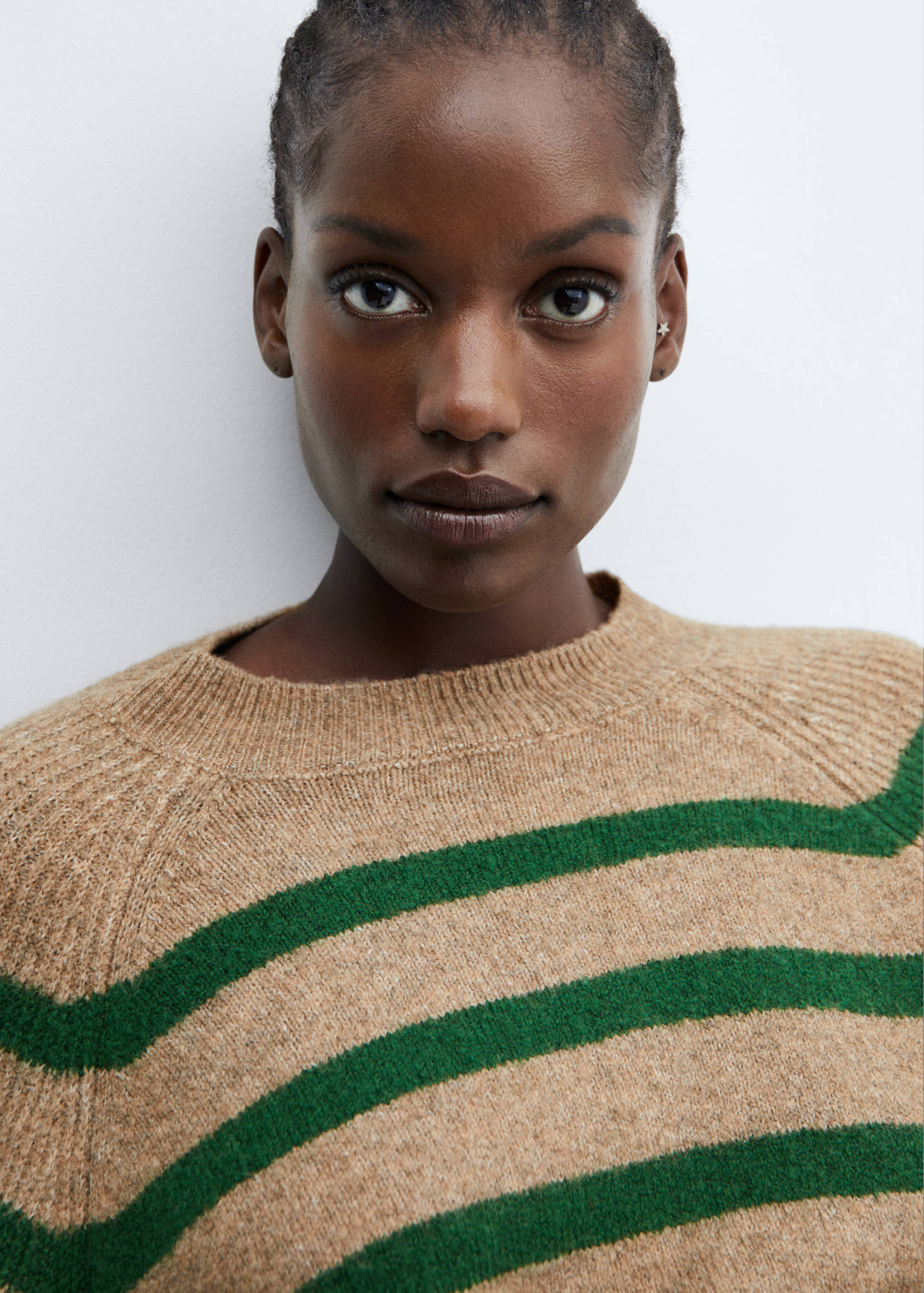 Round-neck striped sweater - Details of the article 4