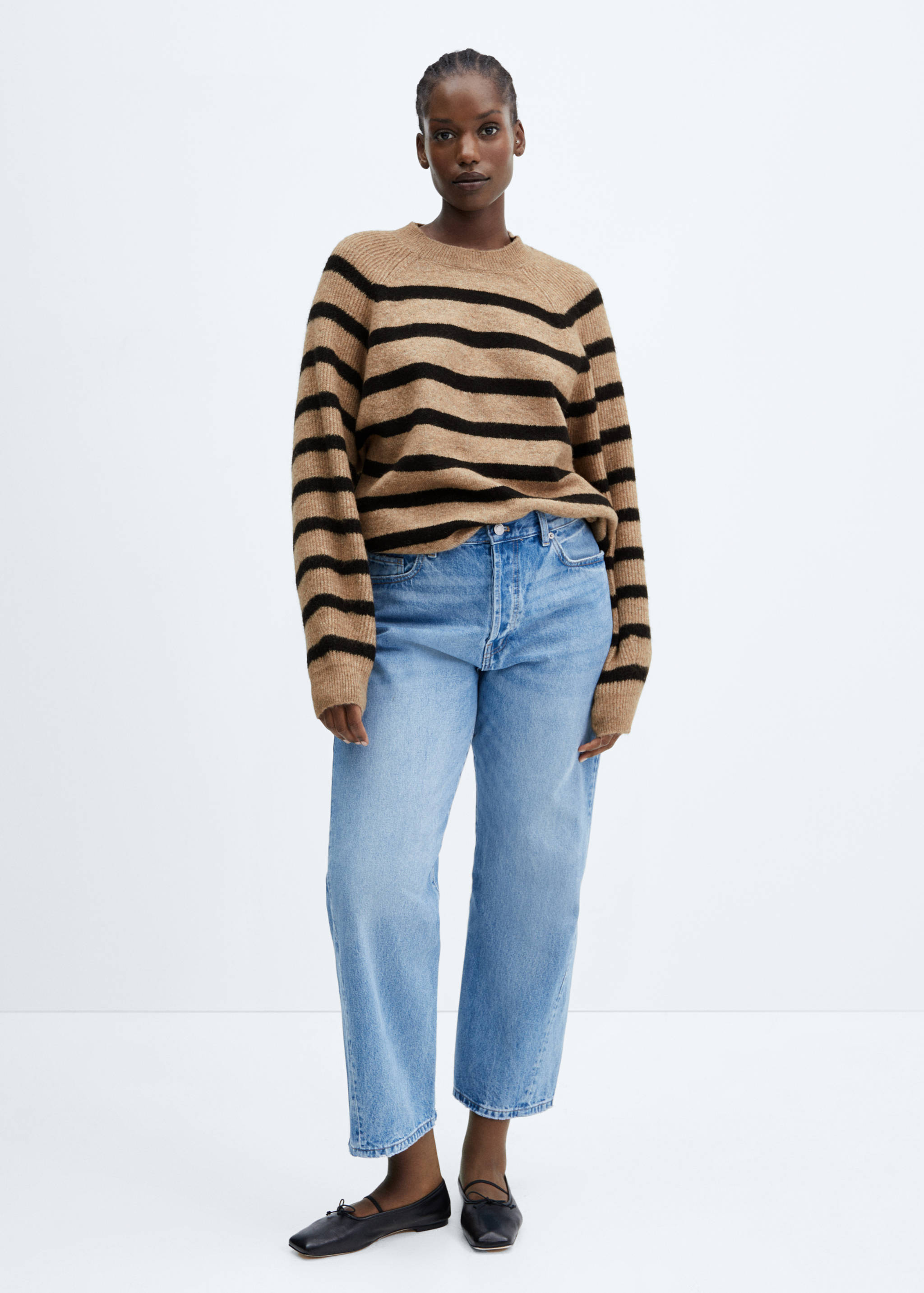 Round-neck striped sweater - Details of the article 3