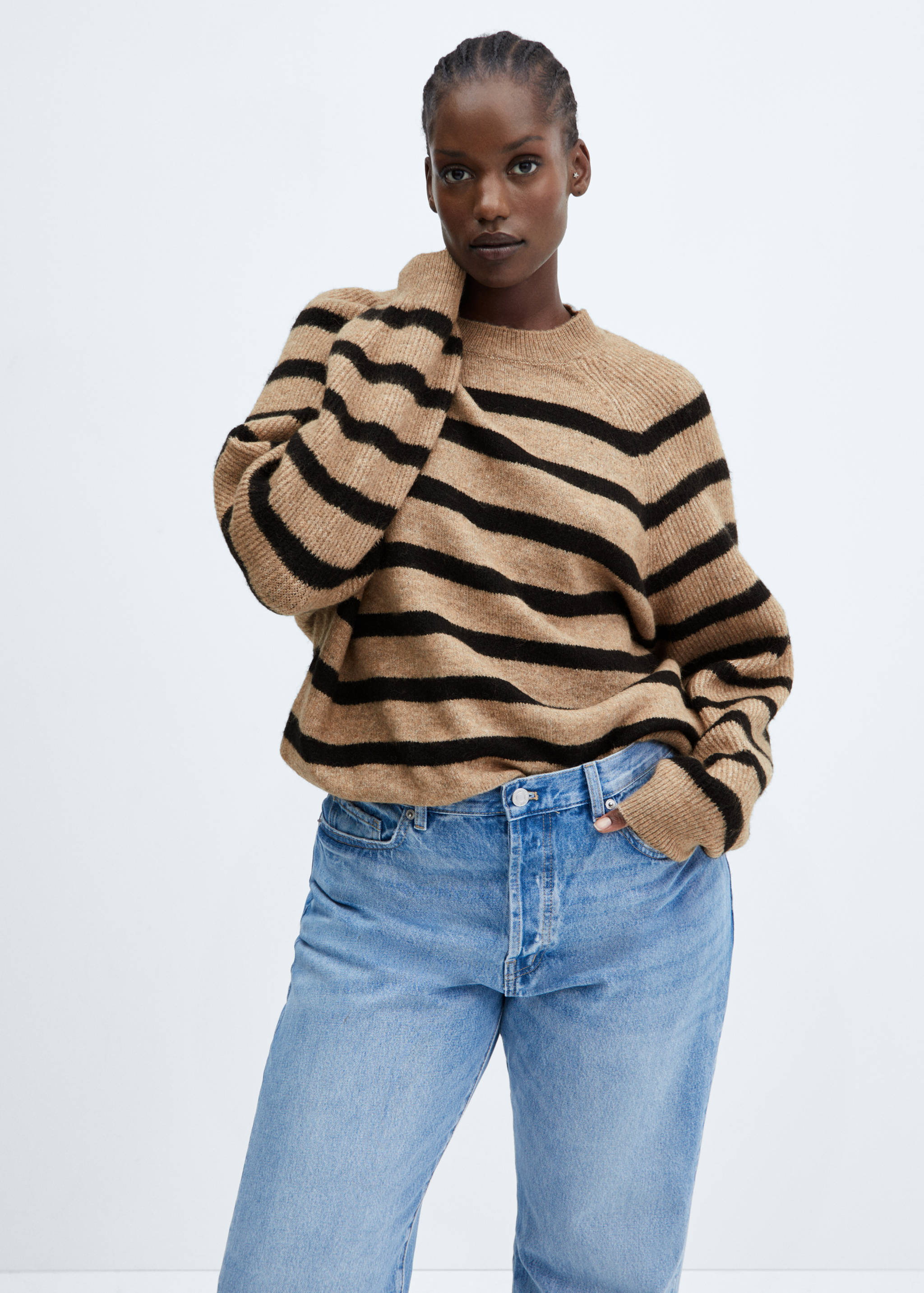 Round-neck striped sweater - Details of the article 5