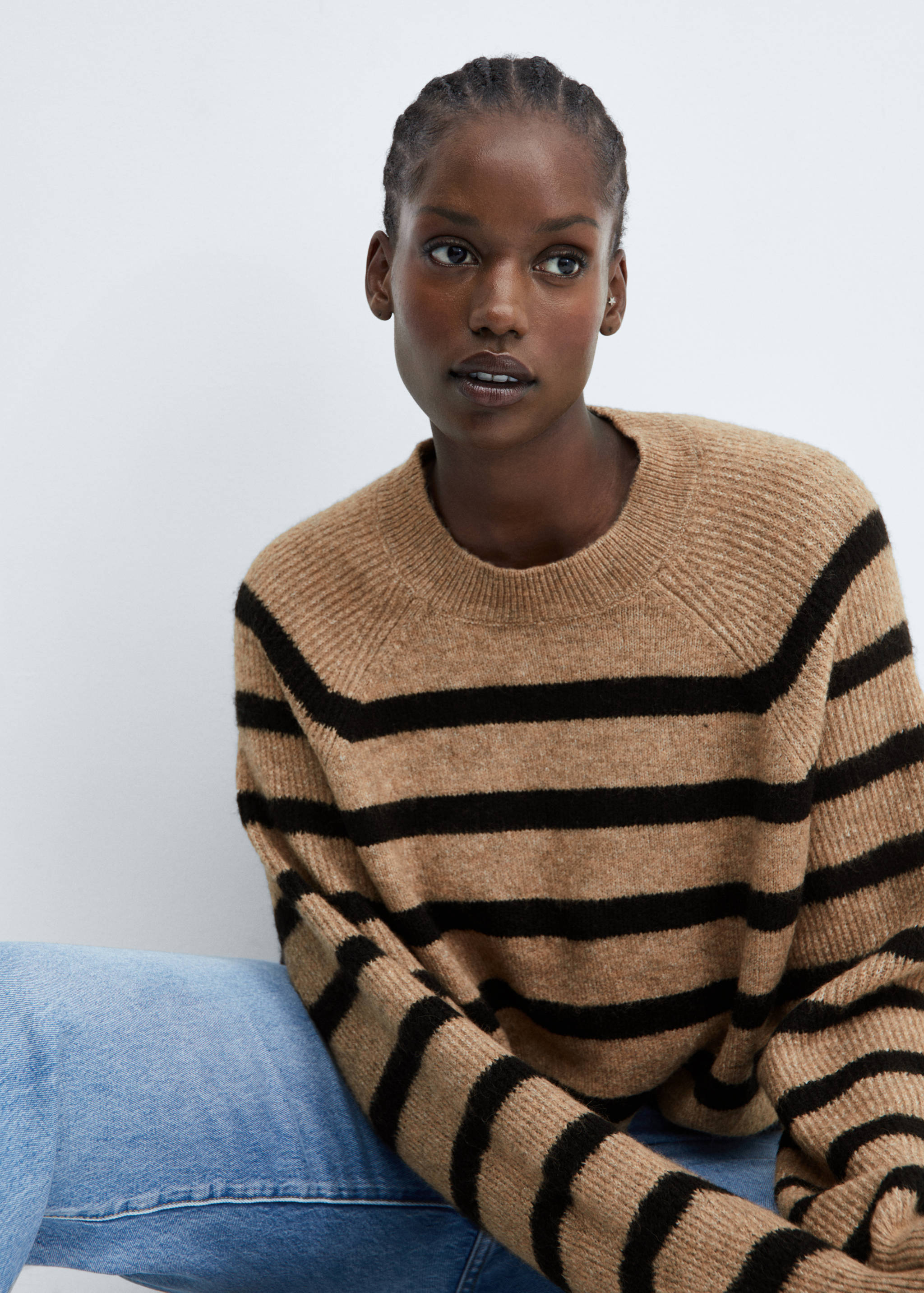 Round-neck striped sweater - Details of the article 4
