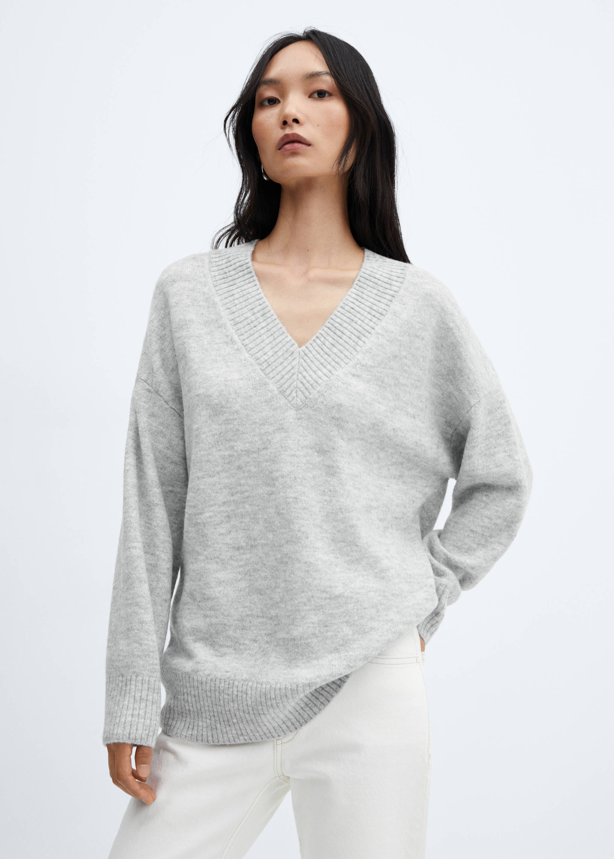 Oversized V-neck sweater - Medium plane
