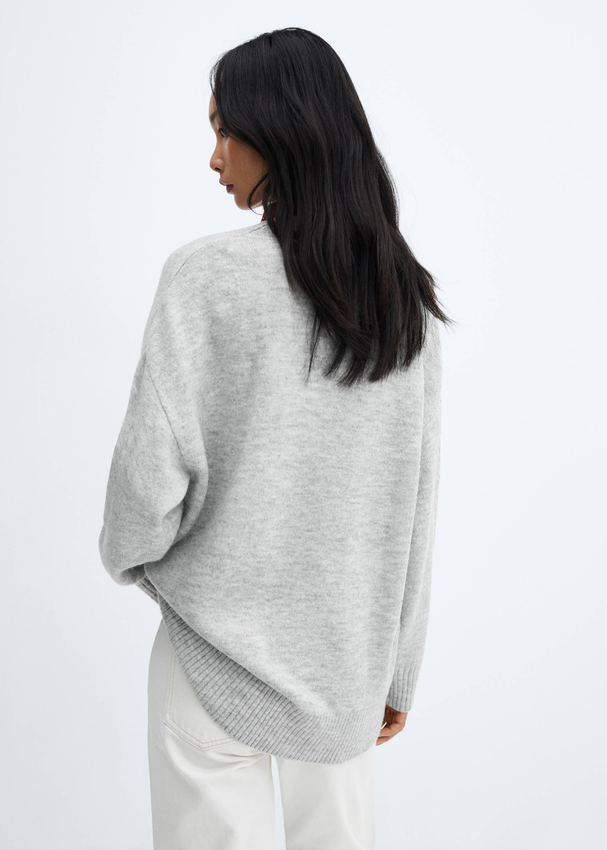 Oversized V-neck sweater - Reverse of the article