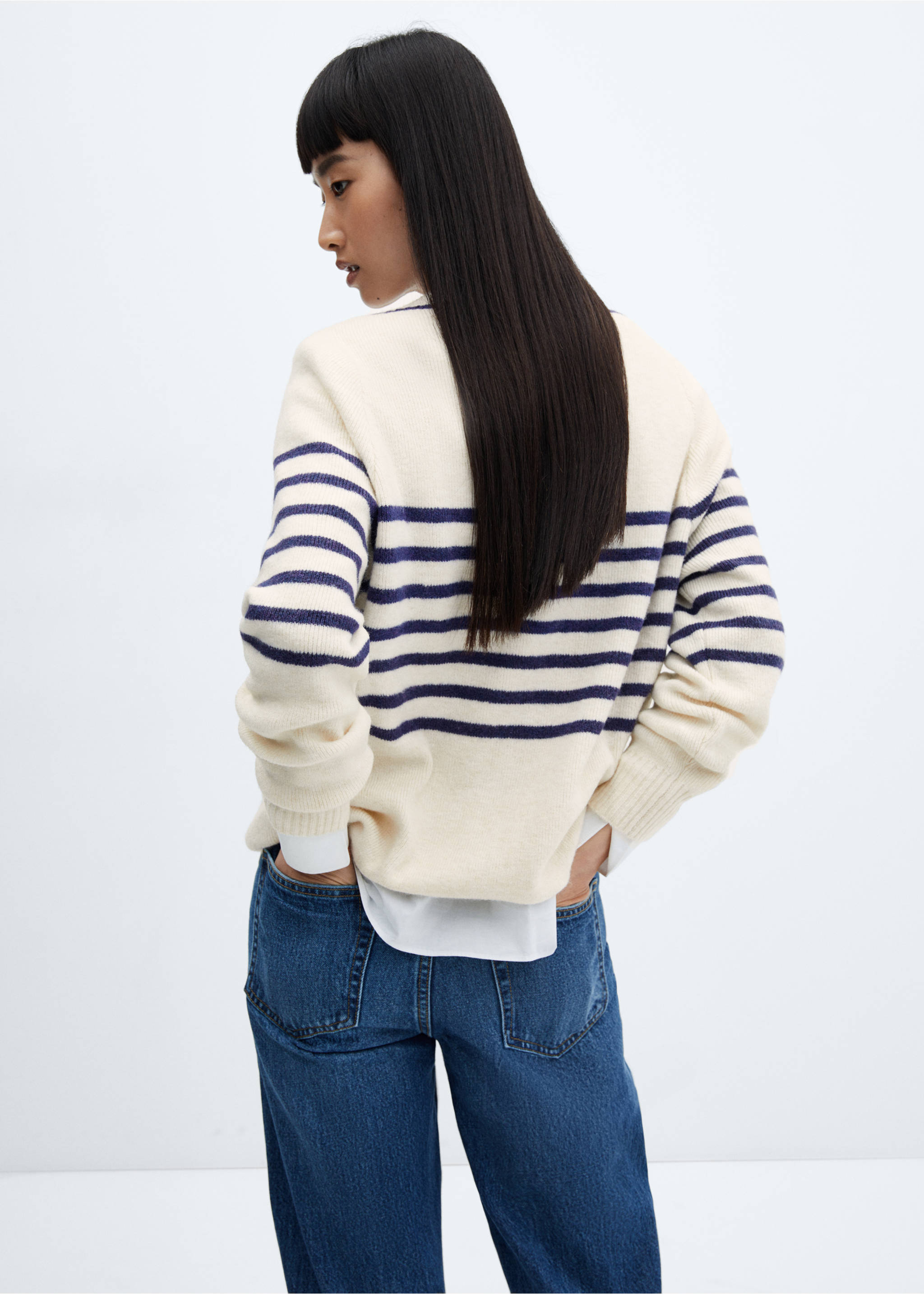 V-neck striped sweater - Reverse of the article, Dark Navy. Ref: 57007756-00.