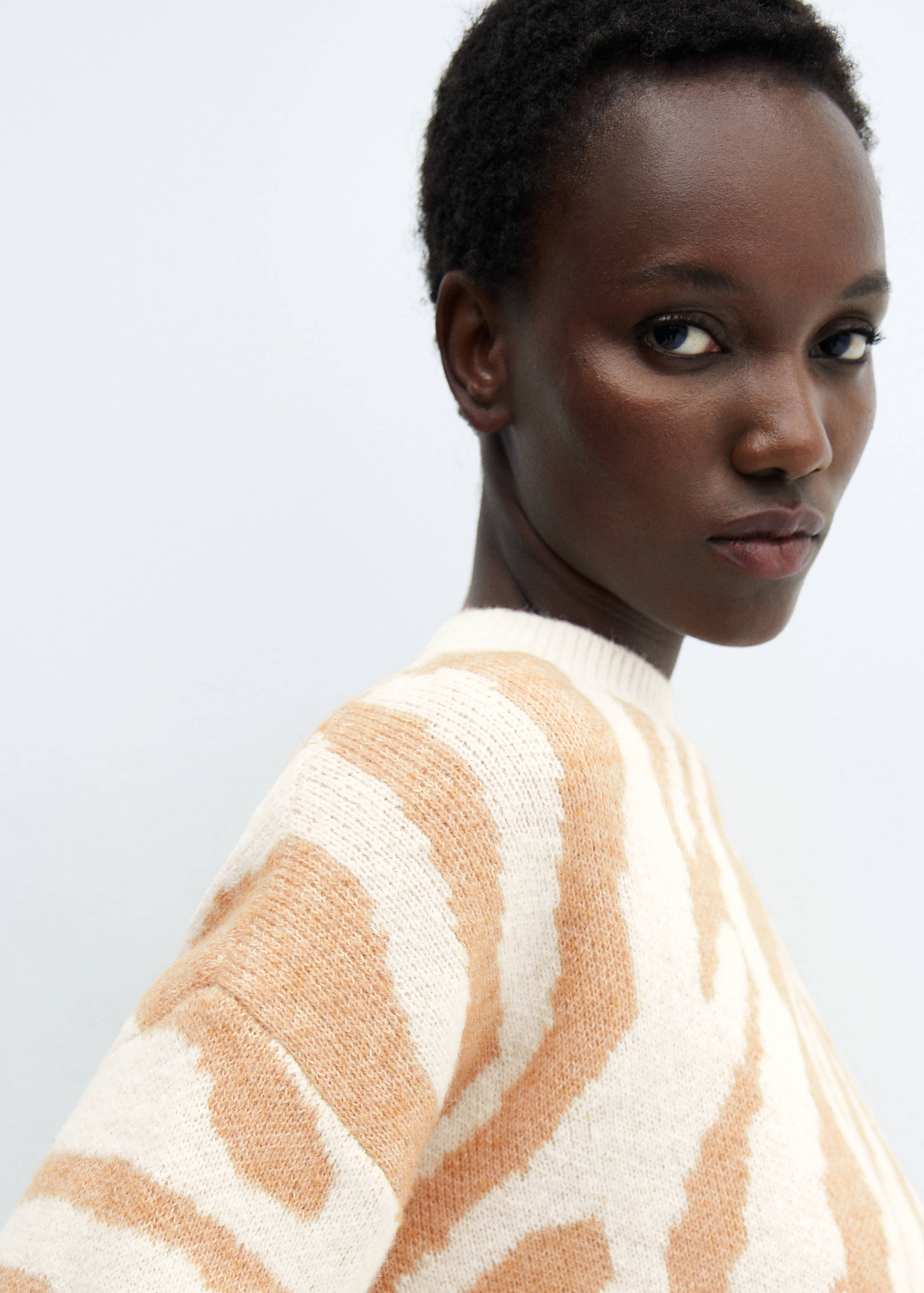 Animal-print knitted sweater - Details of the article 1