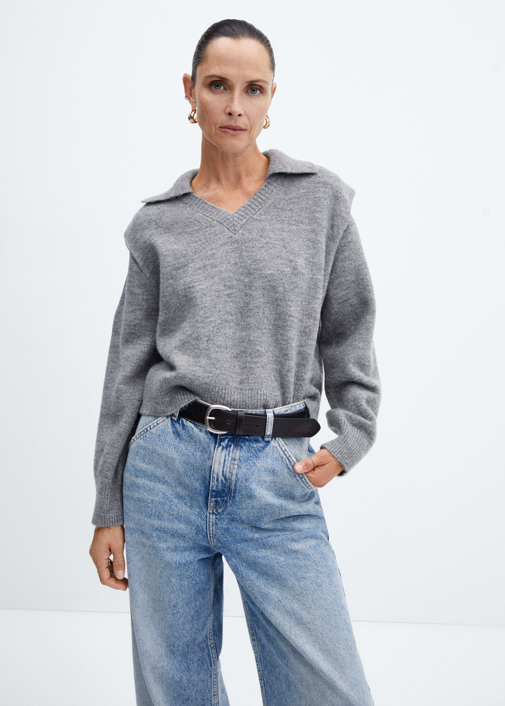 Pullover mit Schulterpolstern und Polokragen - Mittlere Ansicht