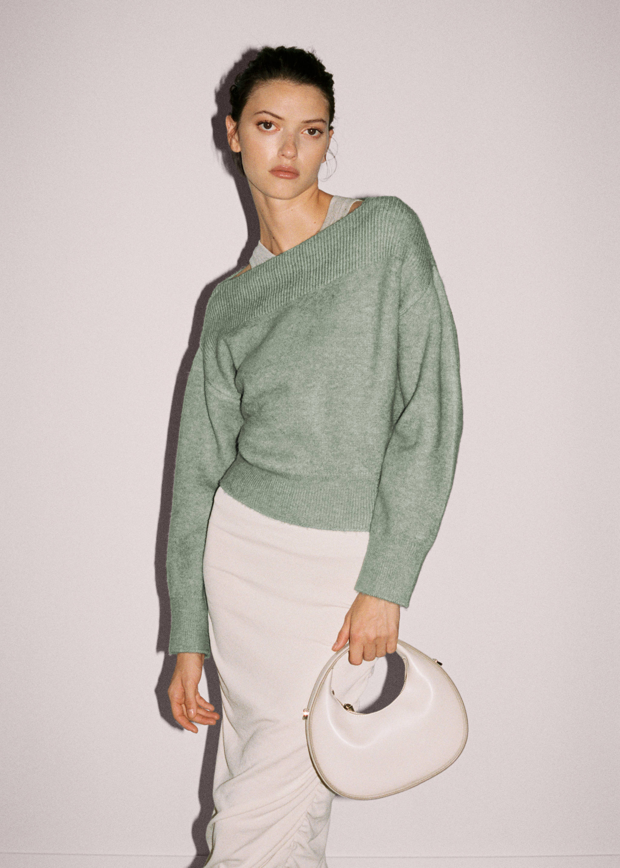 Boat-neck knitted sweater - Details of the article 6