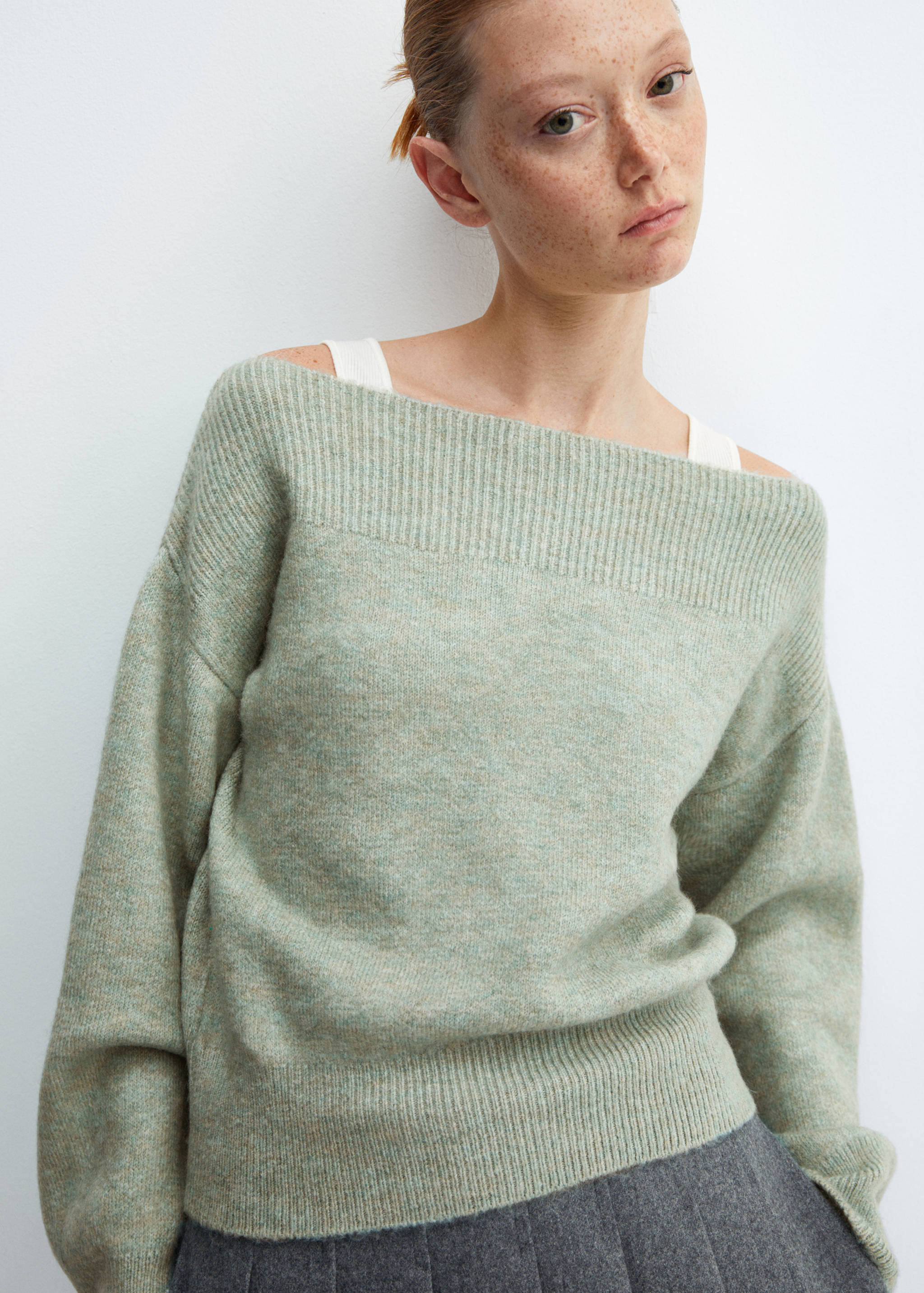 Boat-neck knitted sweater - Details of the article 2