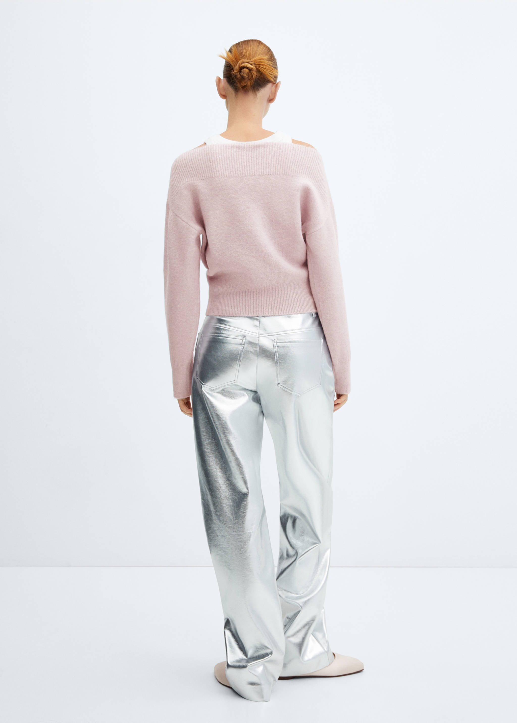 Boat-neck knitted sweater - Reverse of the article