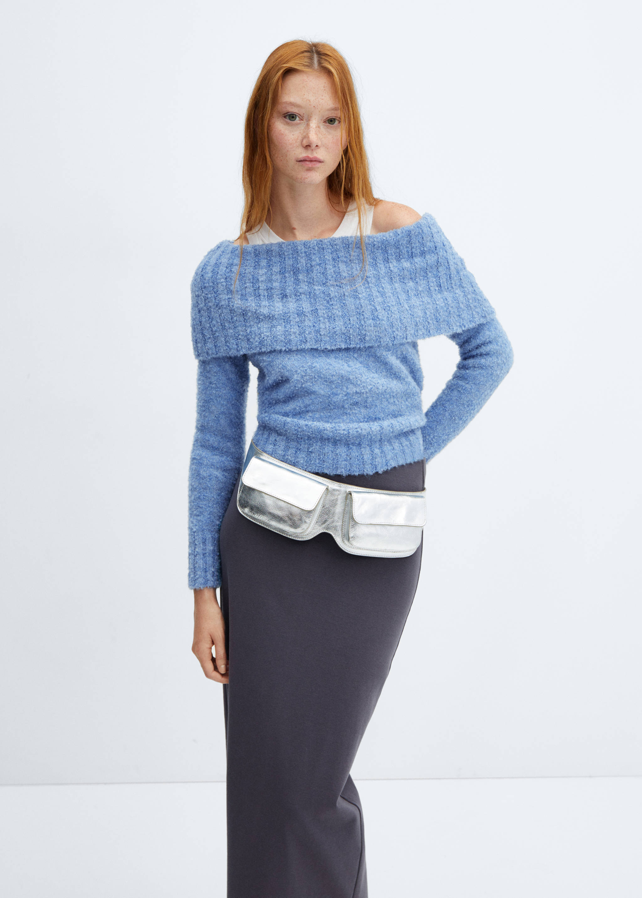 Schulterfreier Strickpullover - Mittlere Ansicht