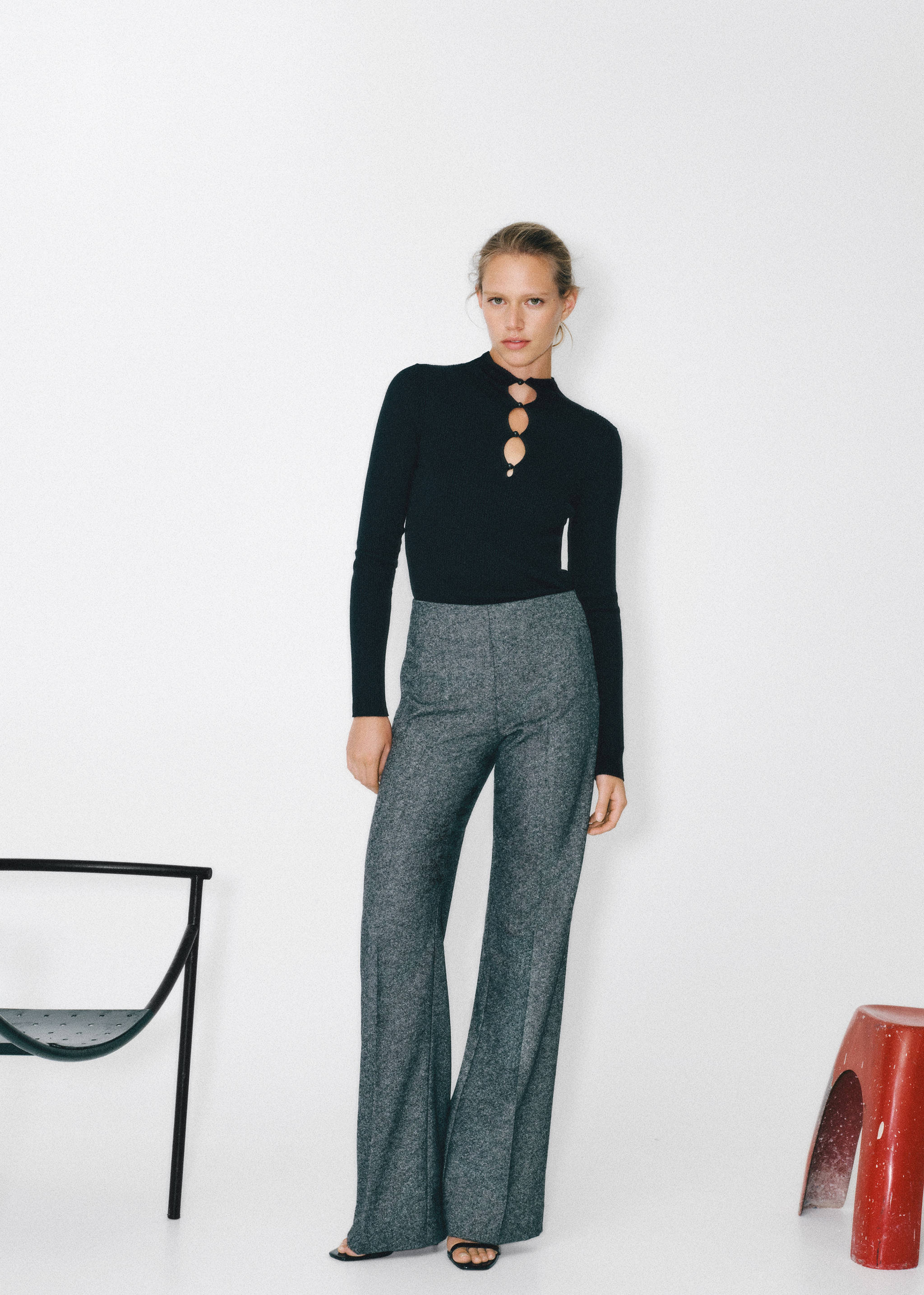 Ribbed sweater with buttons - Details of the article 3
