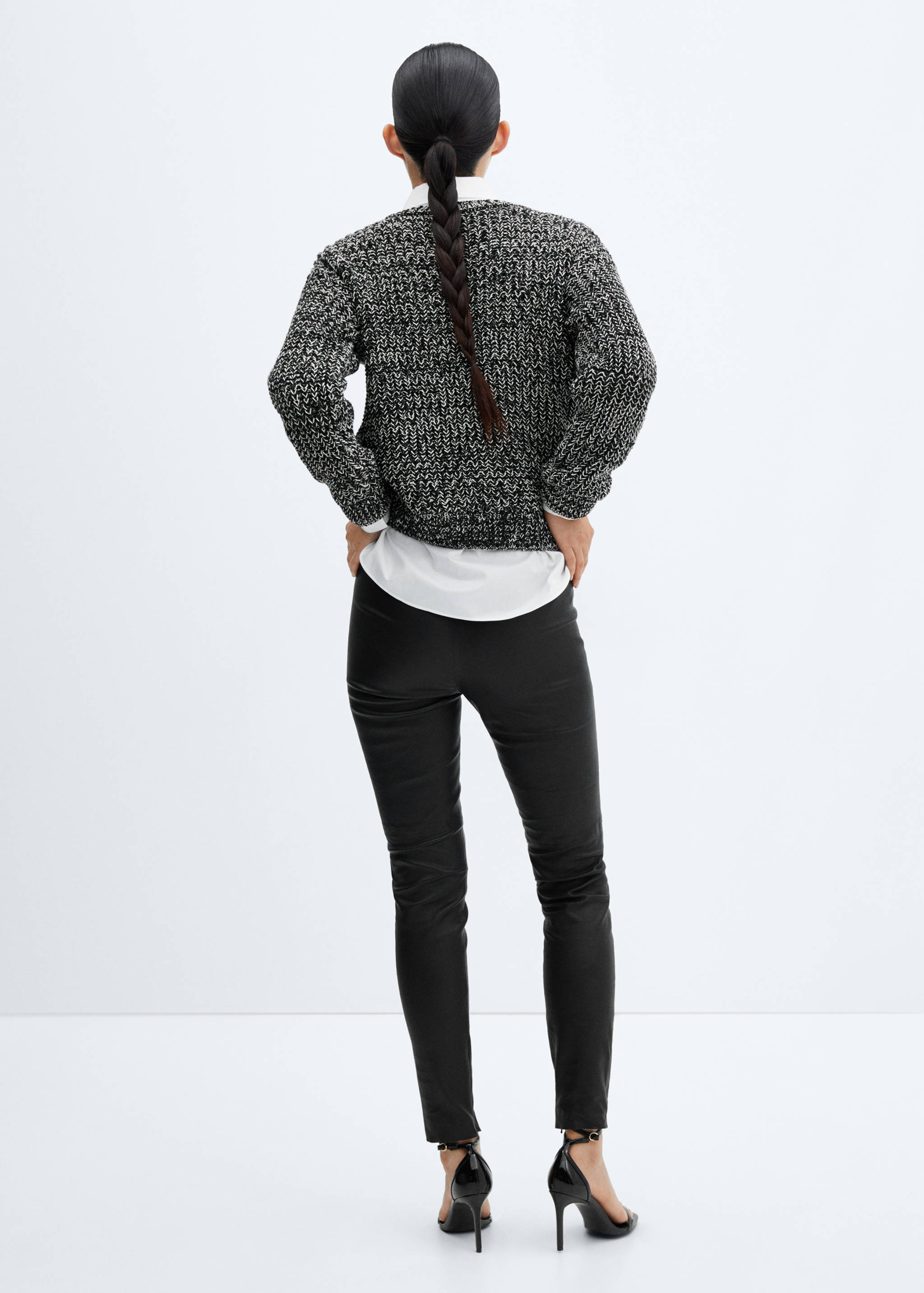 Mottled round-neck sweater - Reverse of the article