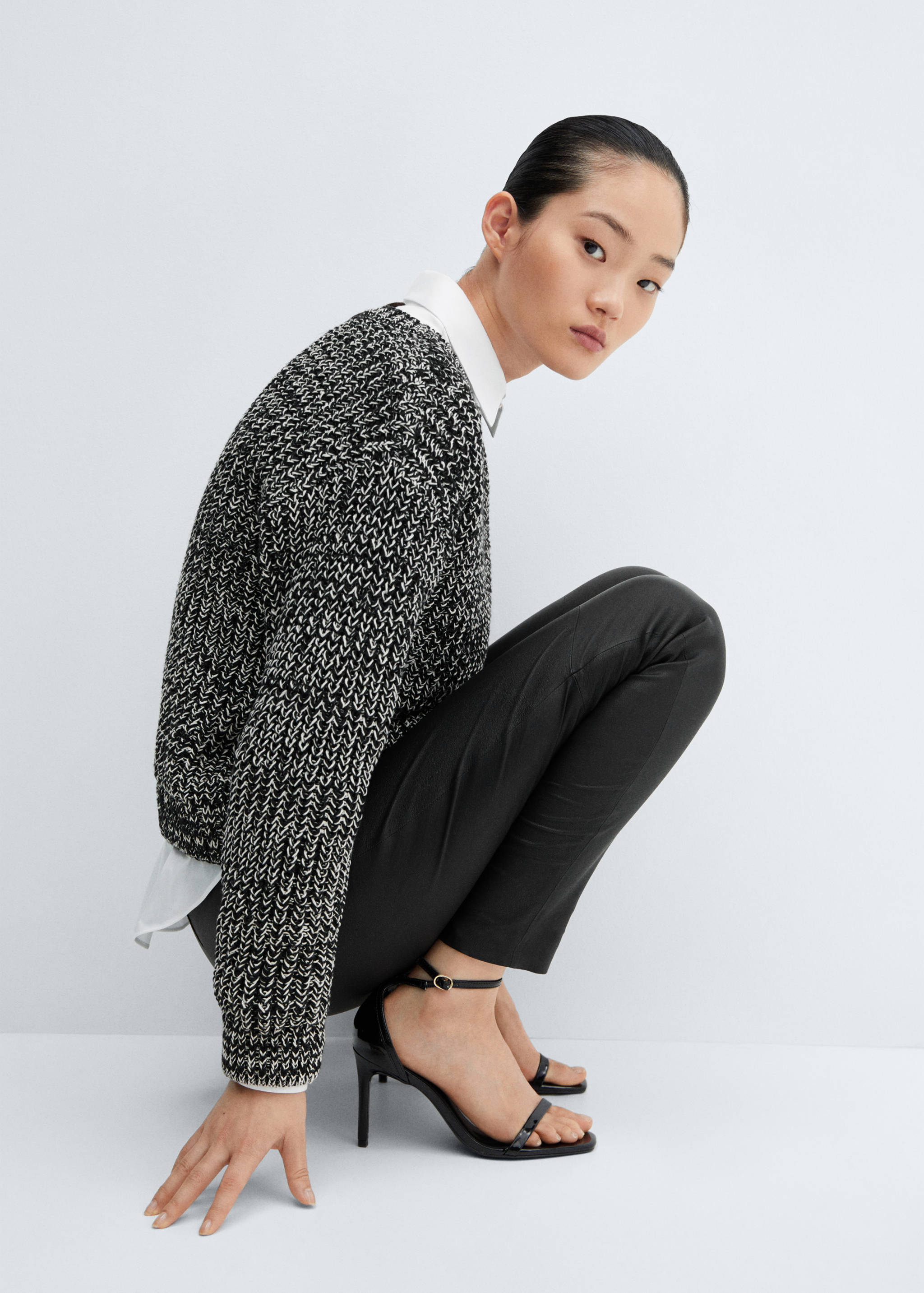 Mottled round-neck sweater - Details of the article 2