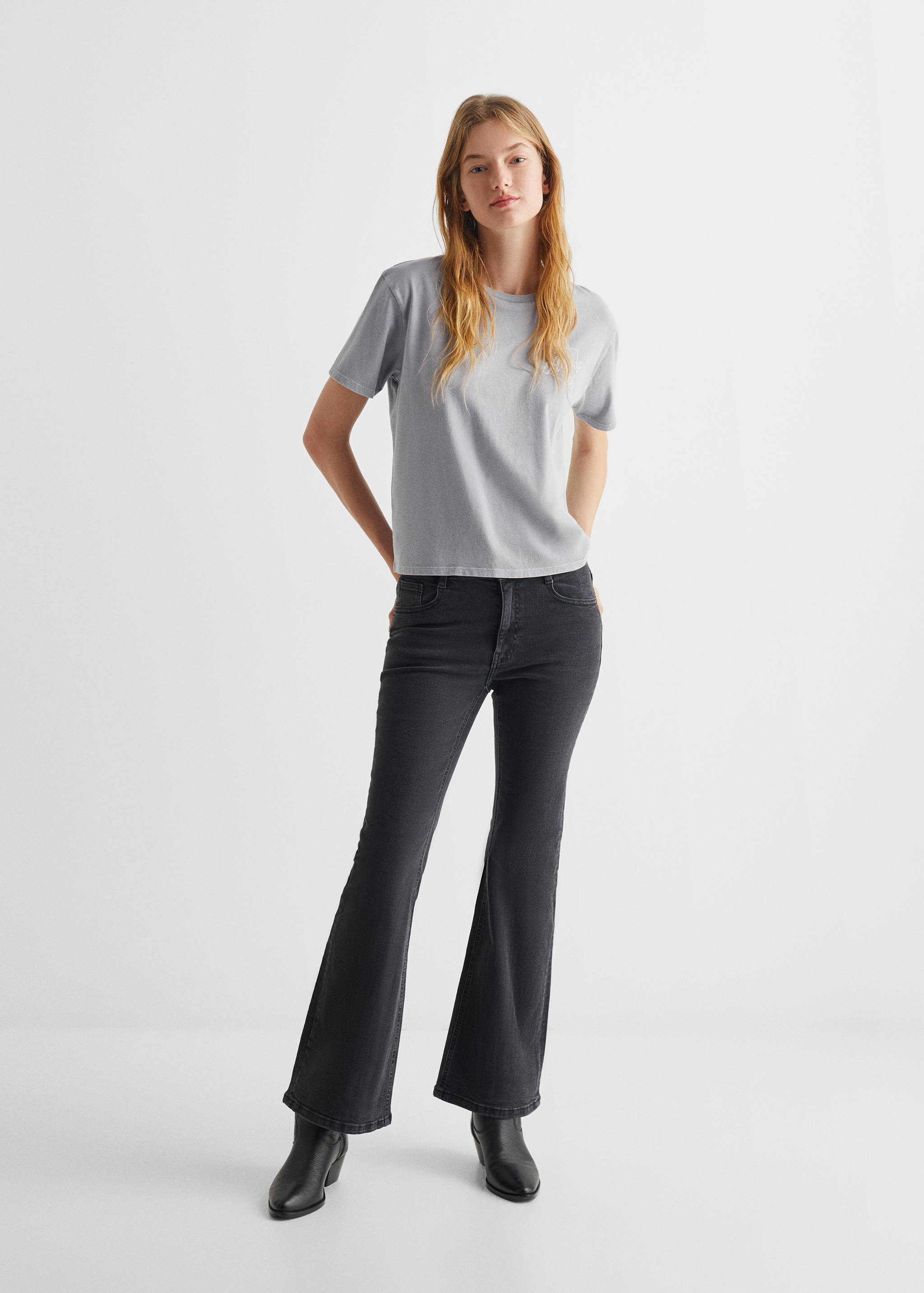 T-Shirt mit Schriftzug - Allgemeine Ansicht