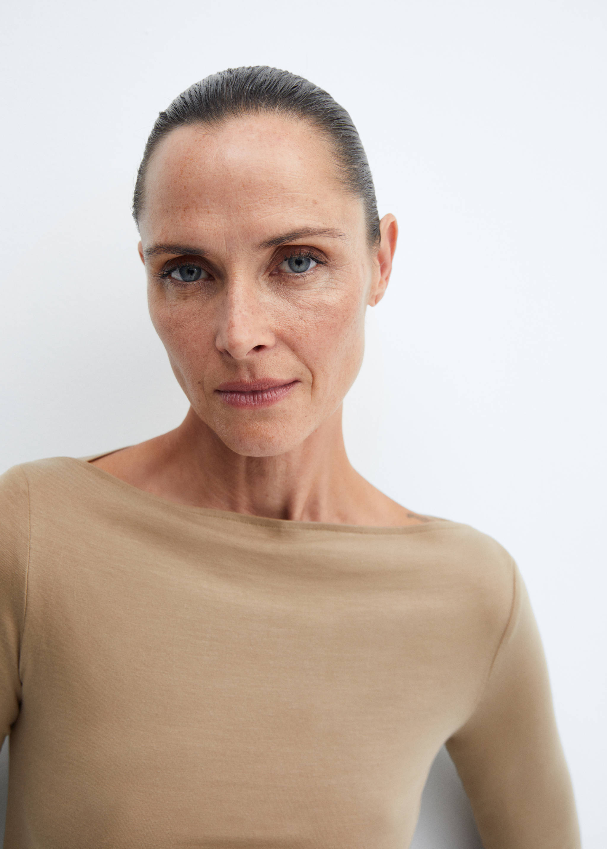 Boat-neck lyocell t-shirt - Details of the article 1