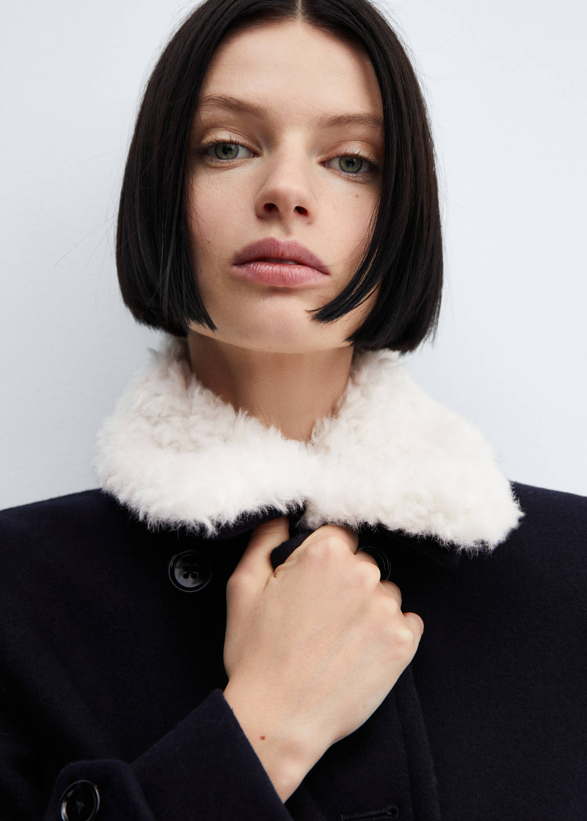 Abrigo doble botonadura cuello pelo - Detalle del artículo 1