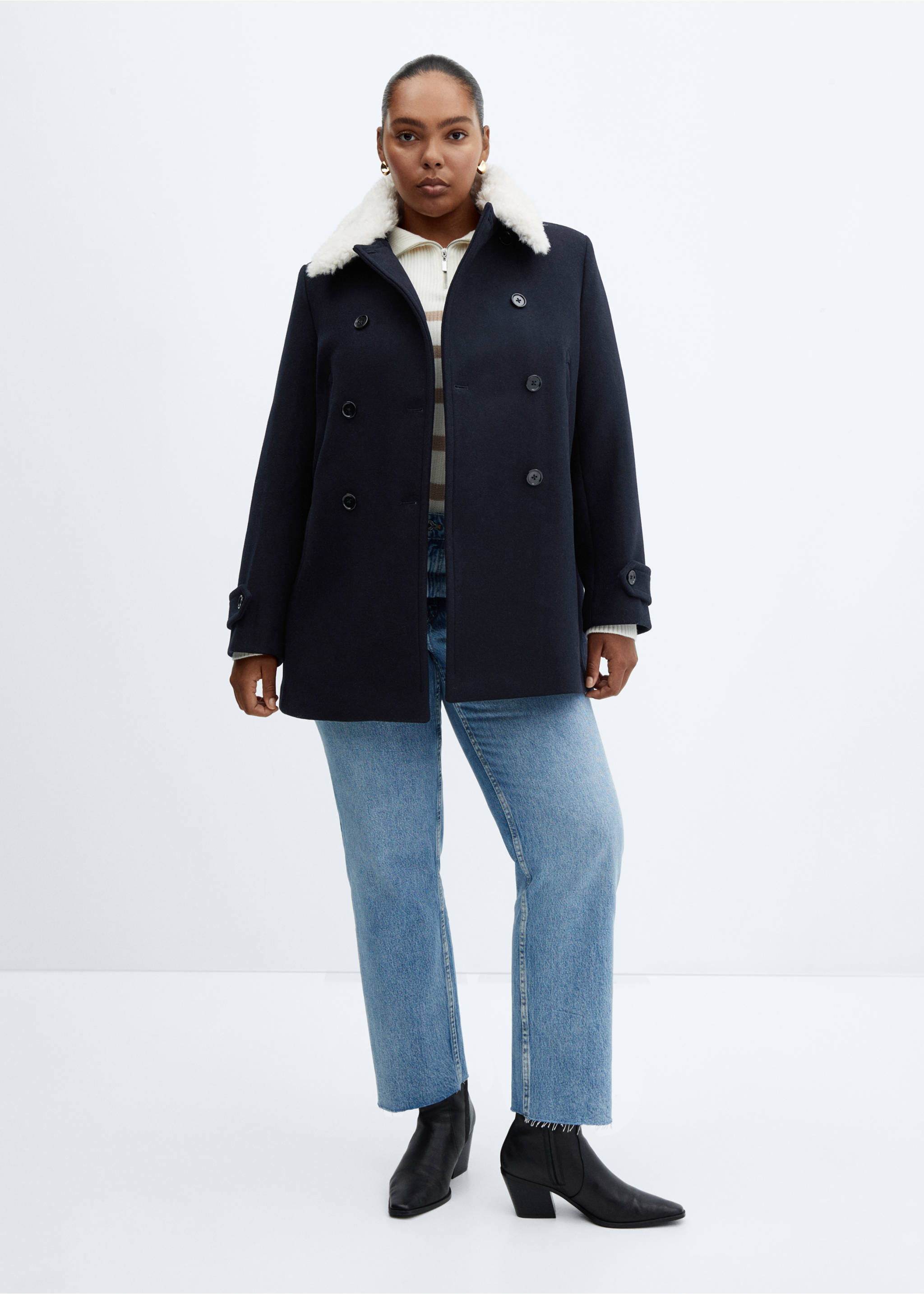 Double-breasted coat with fur-effect collar - Details of the article 3, Dark Navy. Ref: 57008270-00.