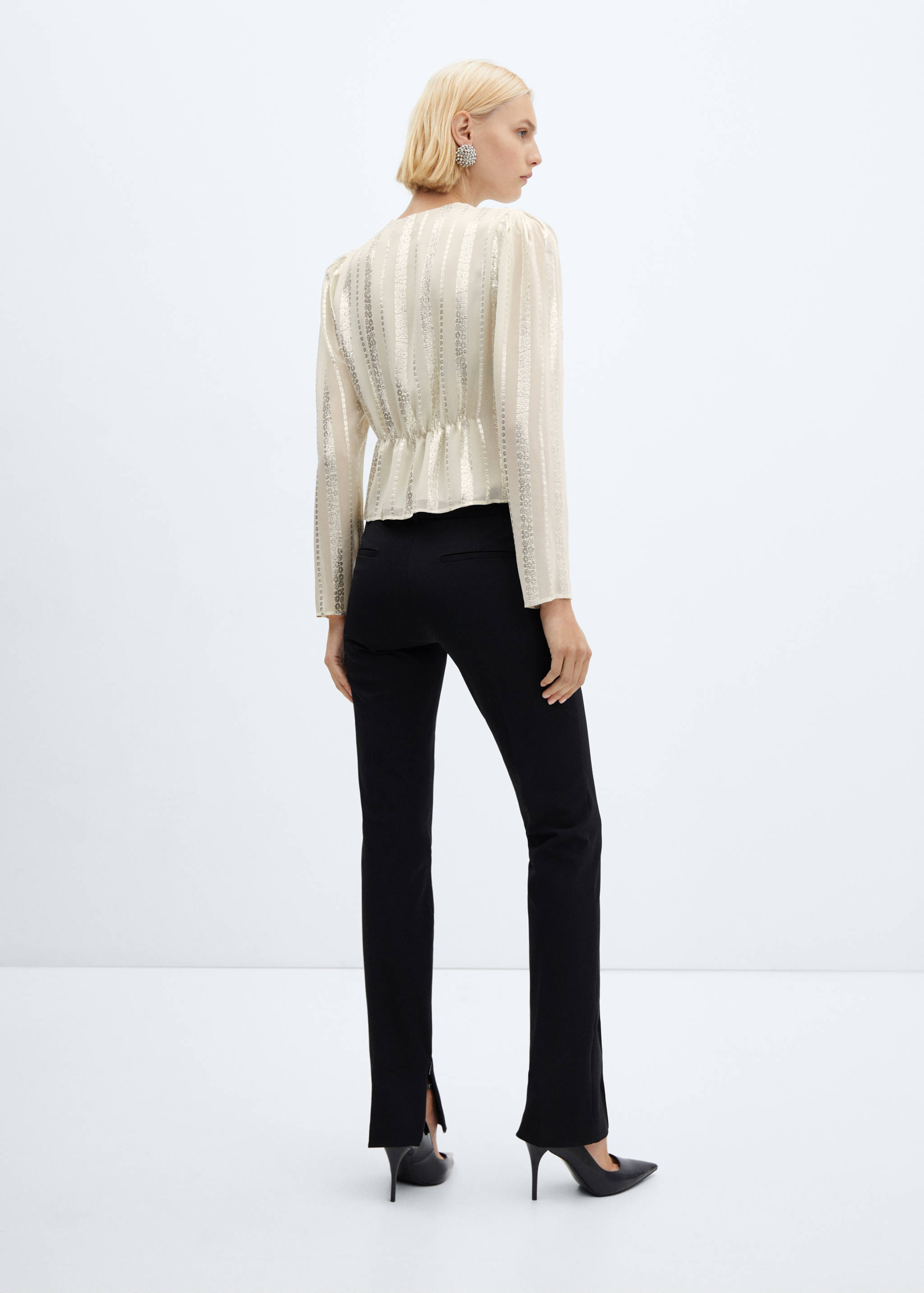 Wrap floral blouse - Reverse of the article