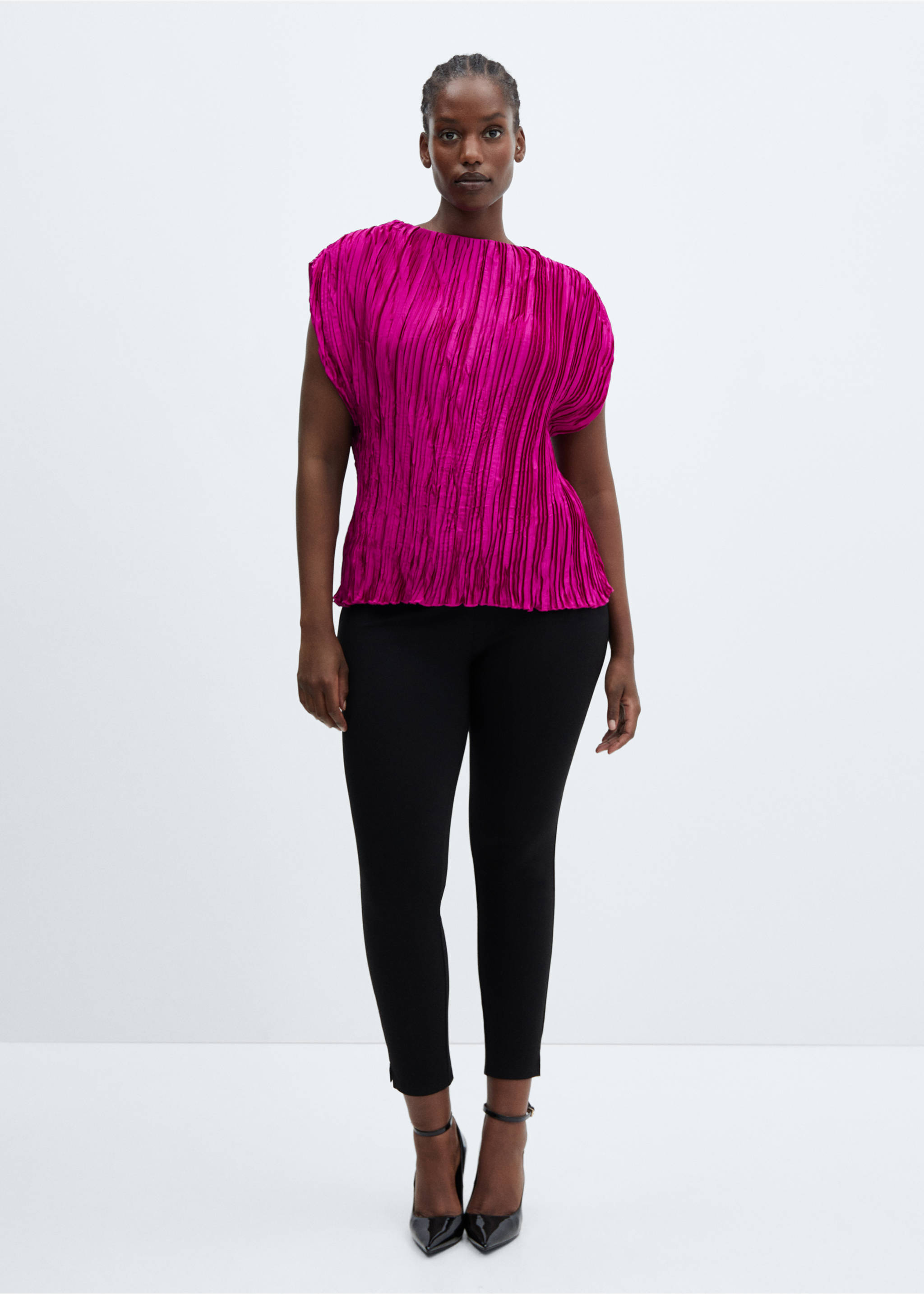 Satin pleated blouse - Details of the article 3, Fuchsia. Ref: 57009101-00.