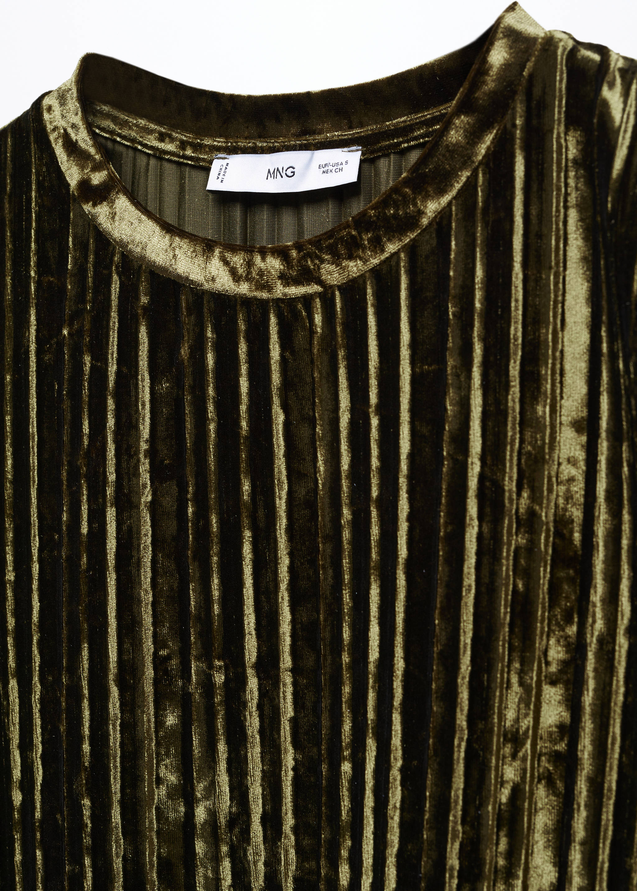 Velvet pleated T-shirt - Details of the article 8
