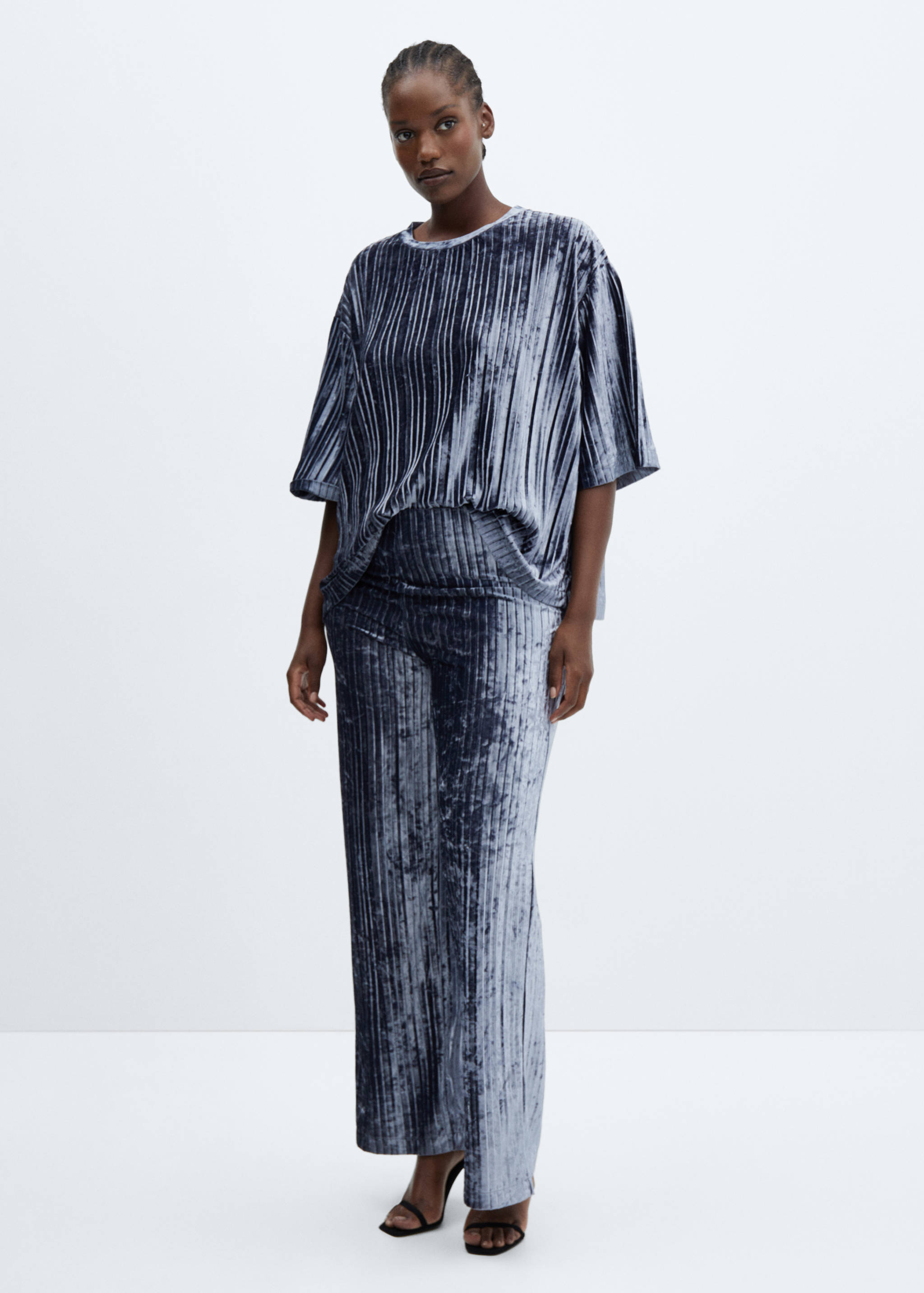 Velvet pleated T-shirt - Details of the article 3