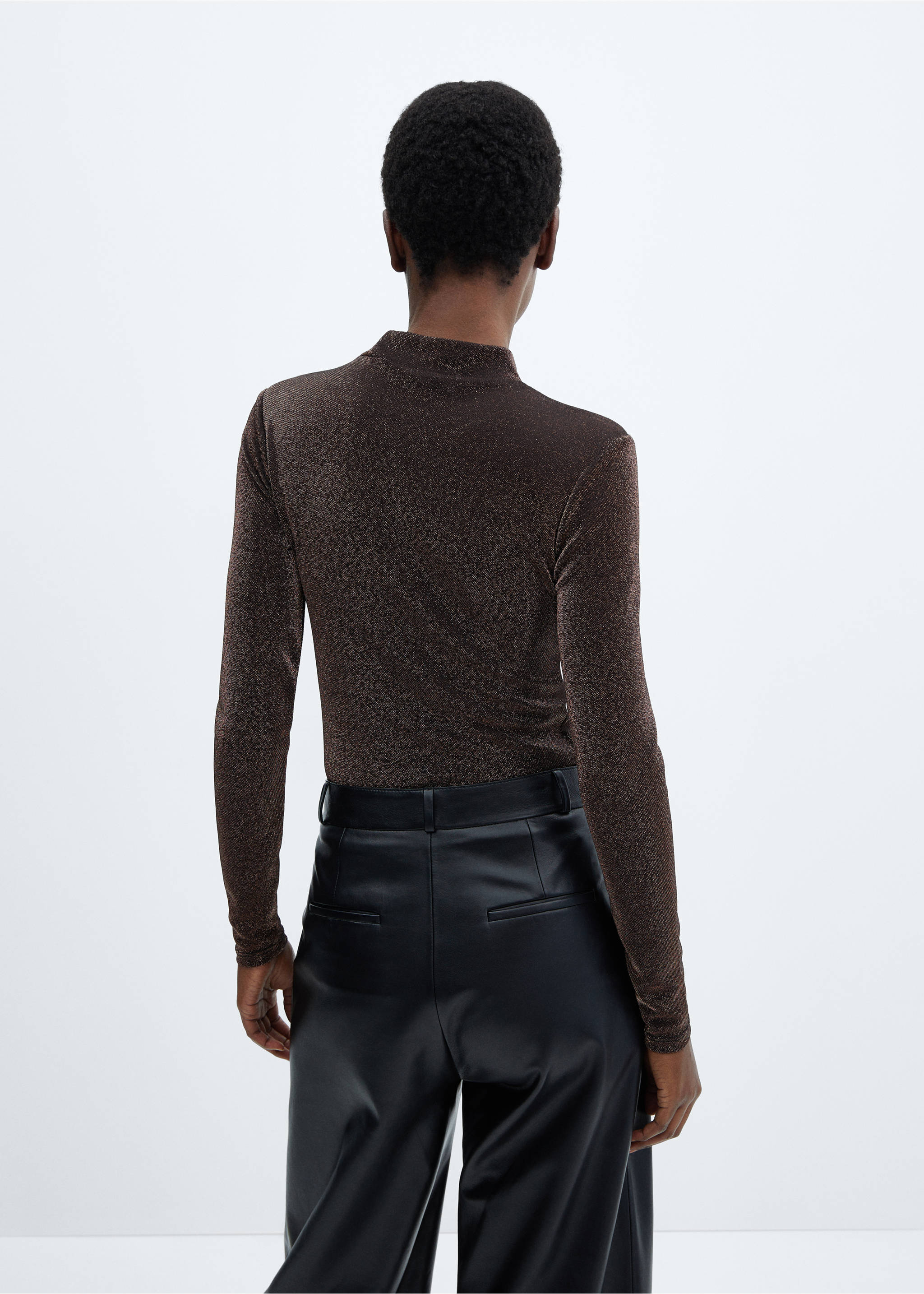 Lurex t-shirt with perkins neck - Reverse of the article, Copper. Ref: 57009104-00.