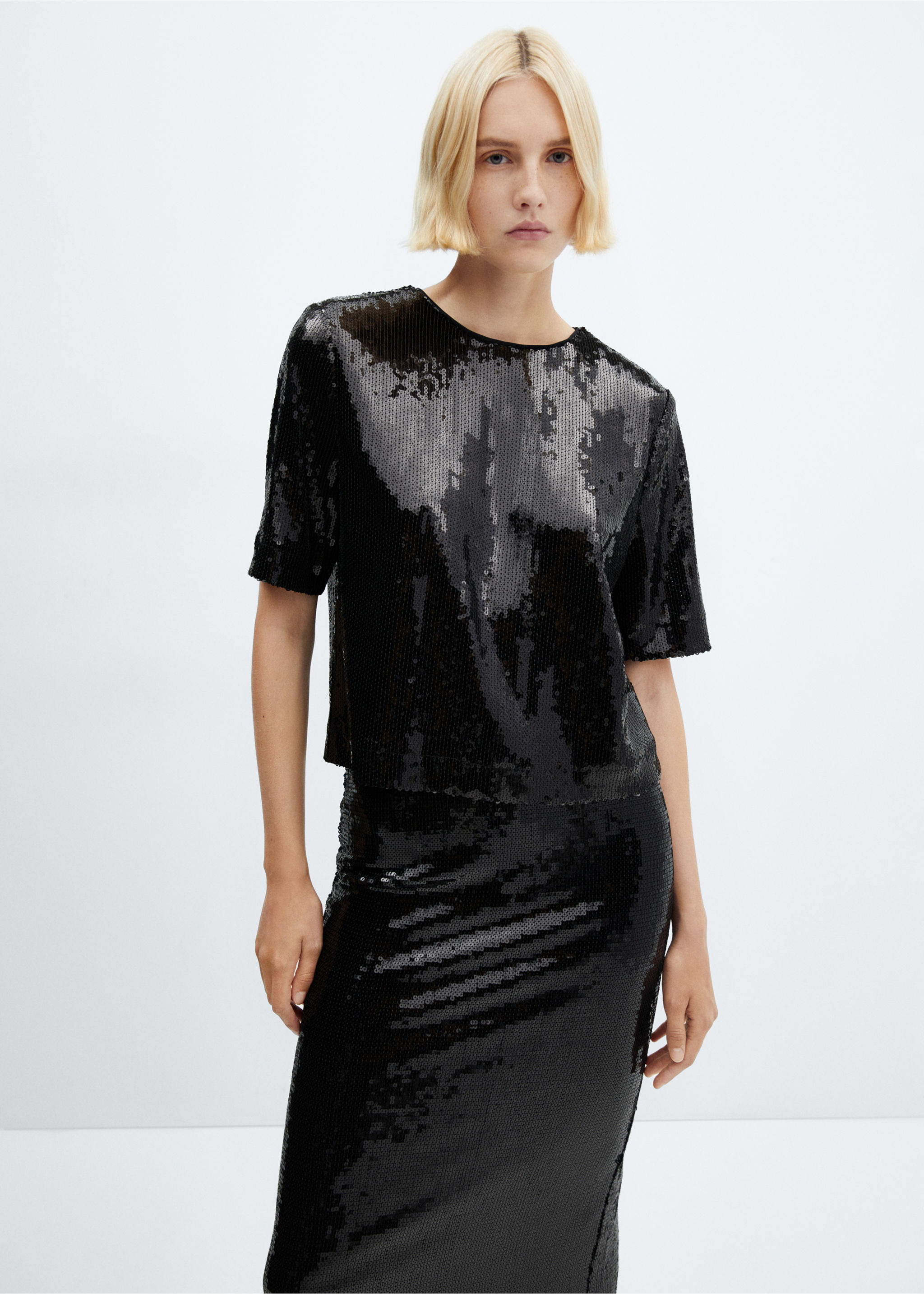 T-Shirt mit Pailletten - Mittlere Ansicht