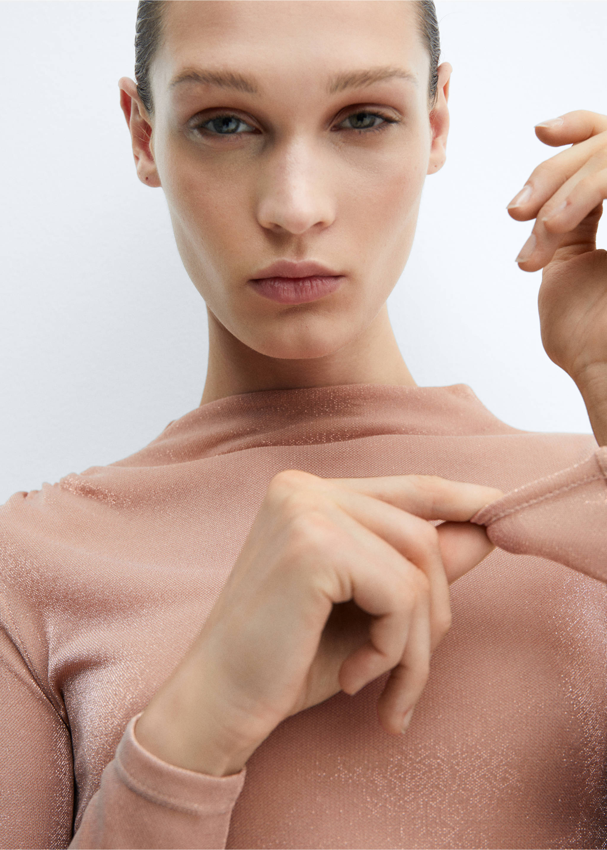 Lurex t-shirt with ruched details - Details of the article 1, Pale Pink. Ref: 57009107-00.