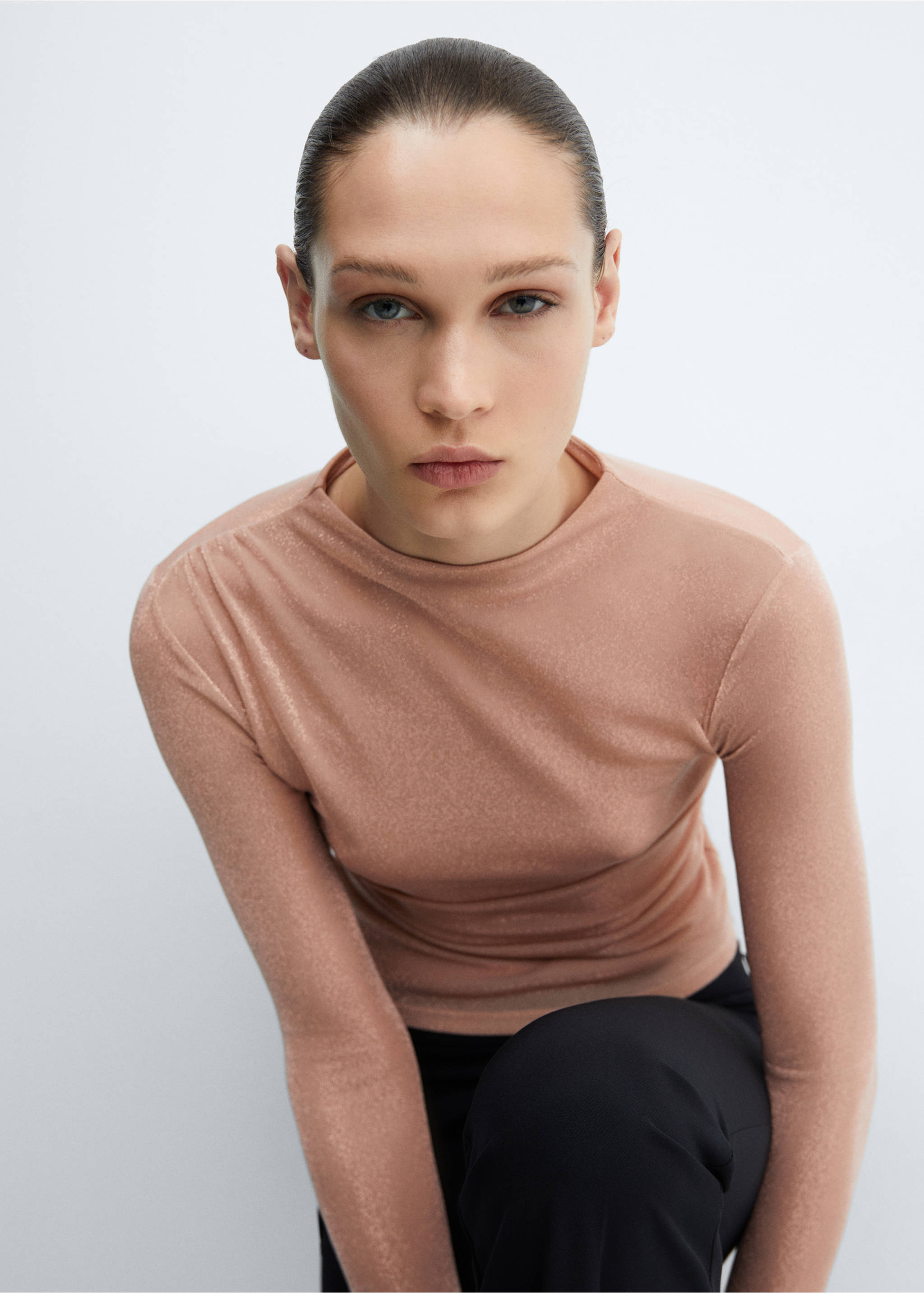 Lurex t-shirt with ruched details - Details of the article 2, Pale Pink. Ref: 57009107-00.