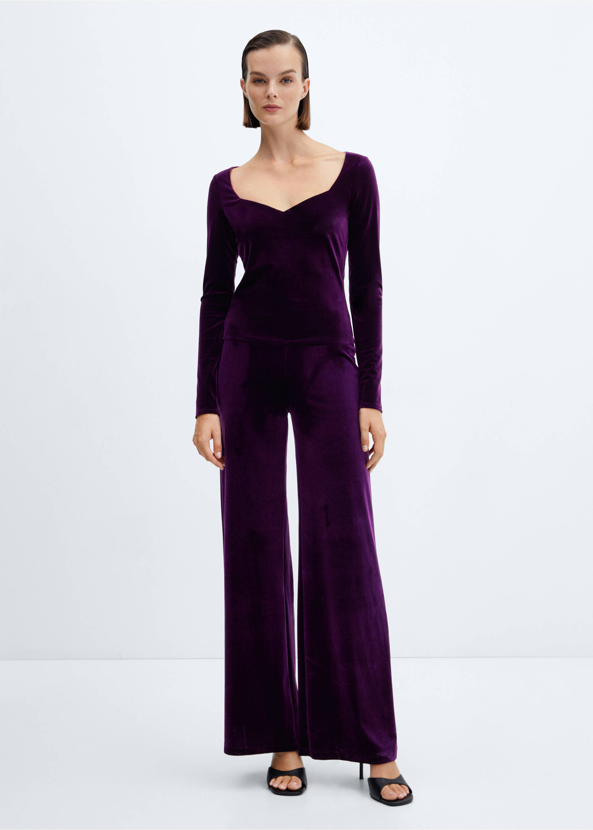 Low-cut velvet t-shirt - General plane, Purple. Ref: 57009118-00.