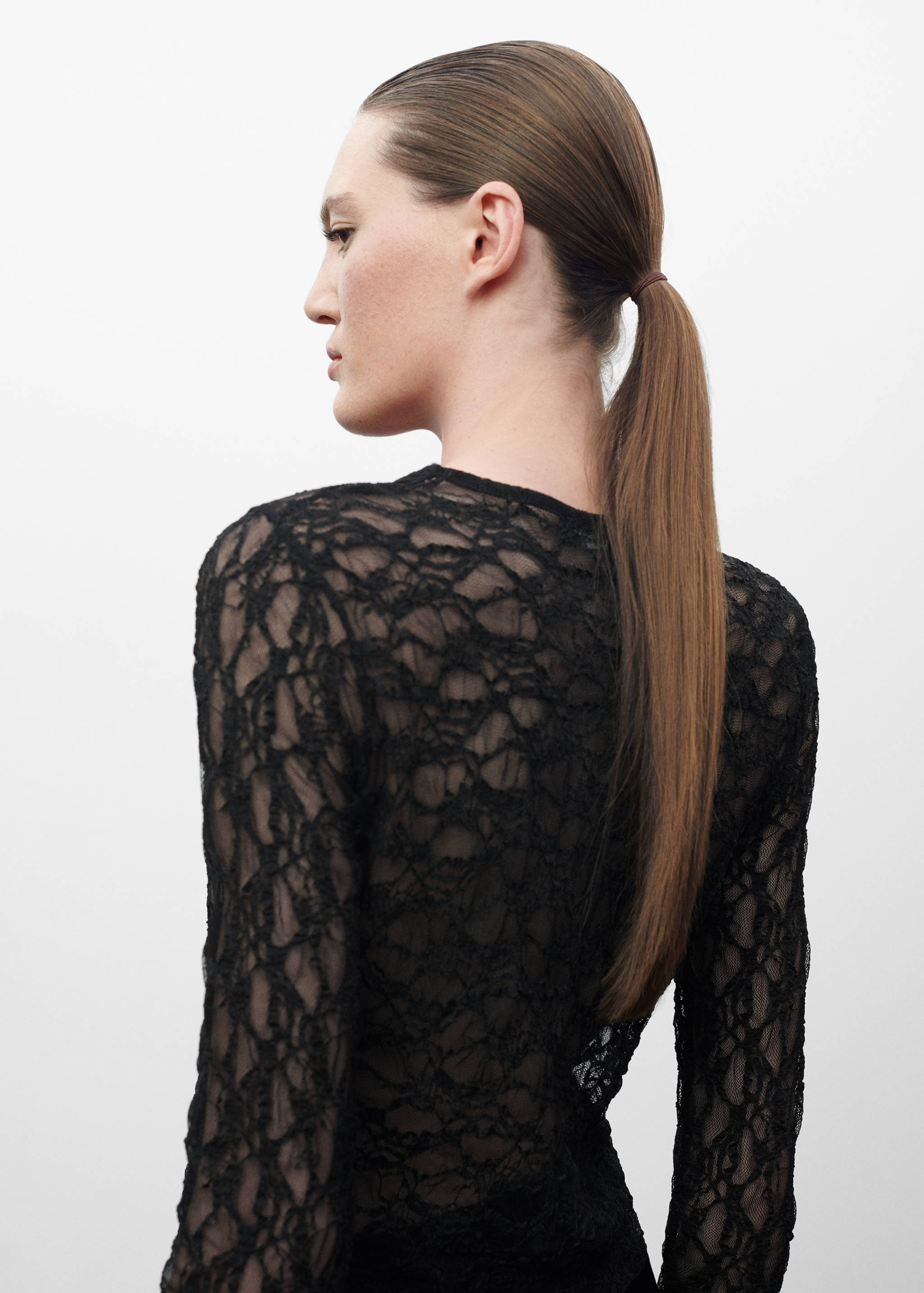 Csipkés, hosszúujjú póló - A cikk hátulja