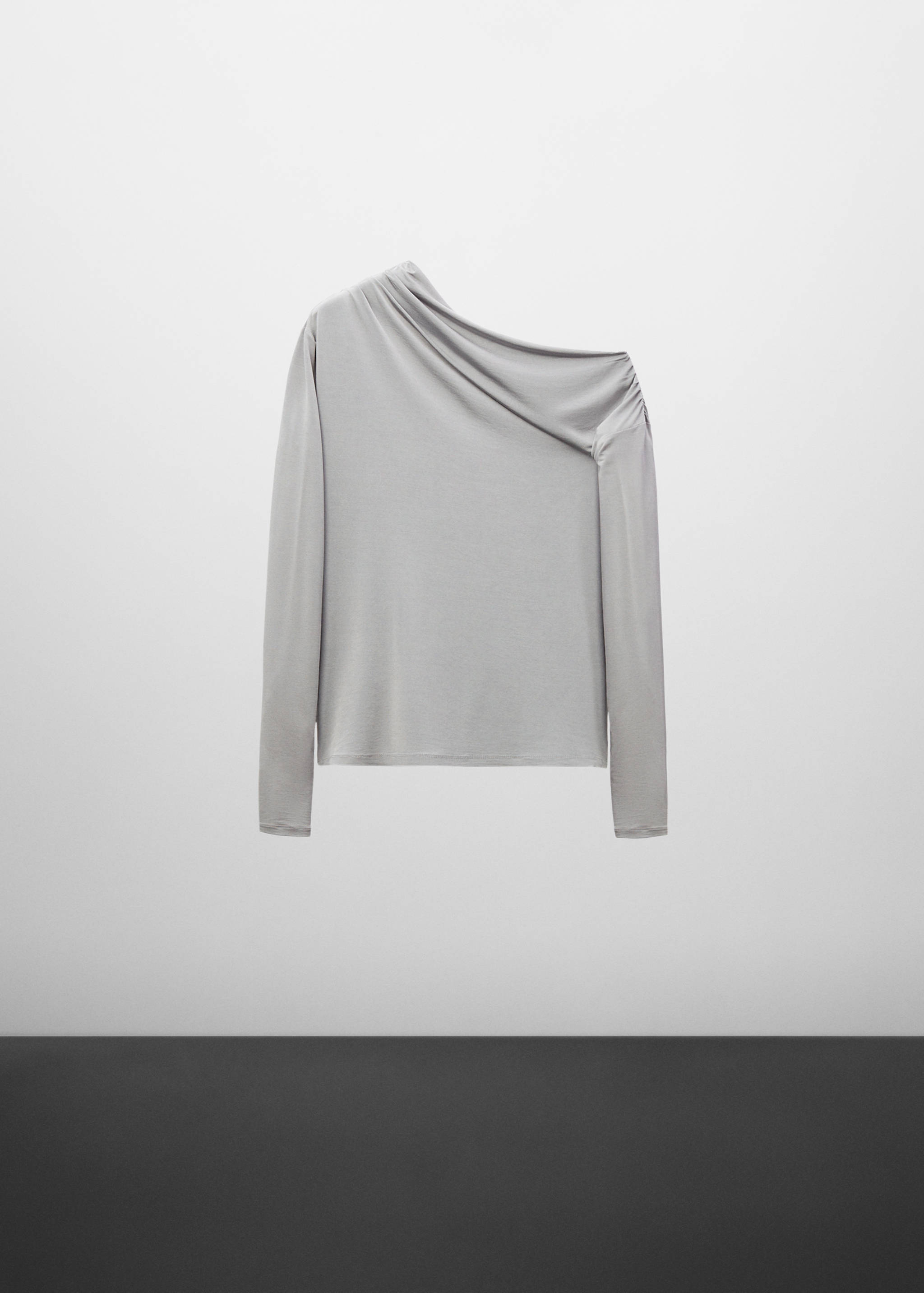 Asymmetrical ruched t-shirt - Article without model
