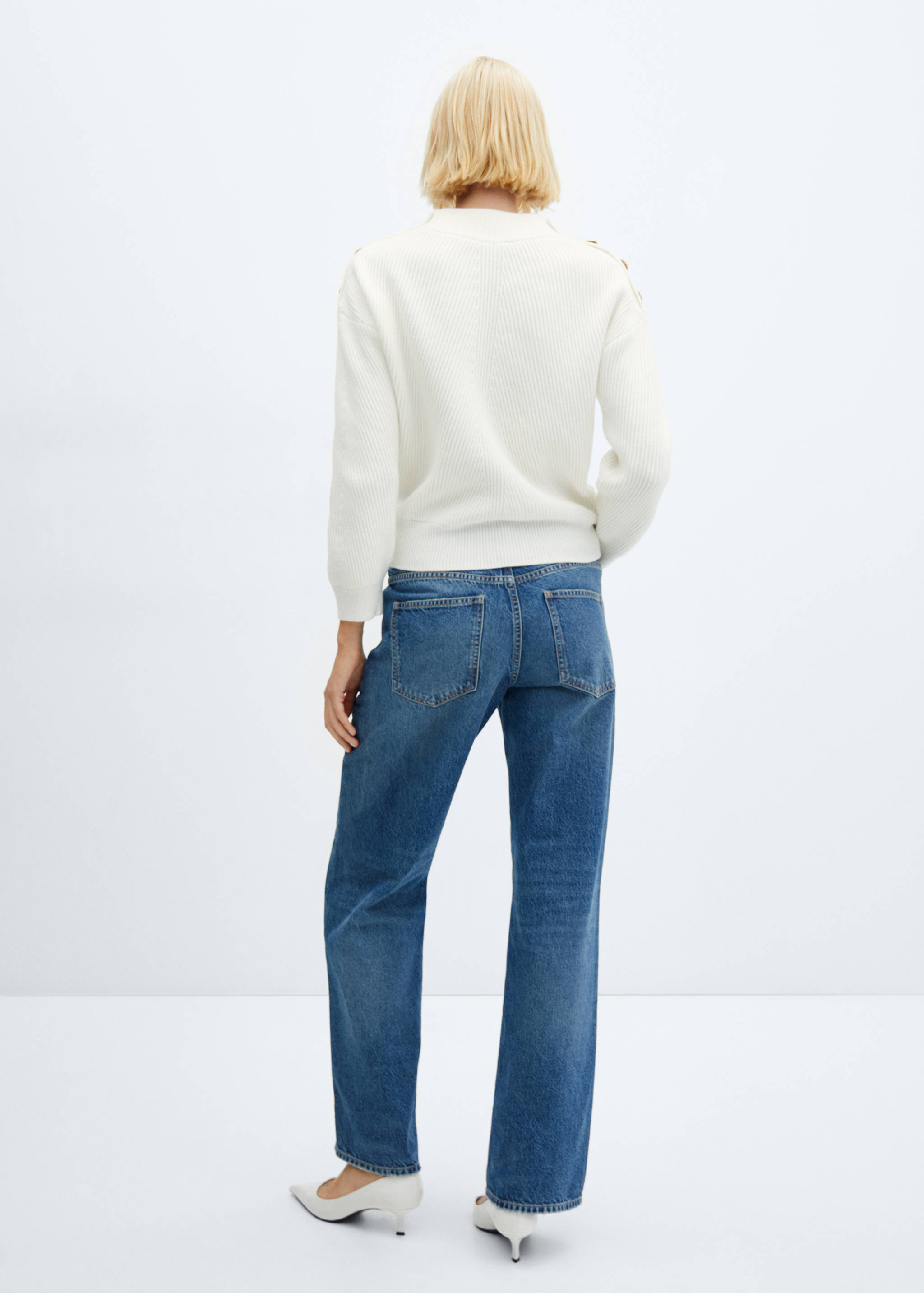 Ribbed sweater with buttons - Reverse of the article